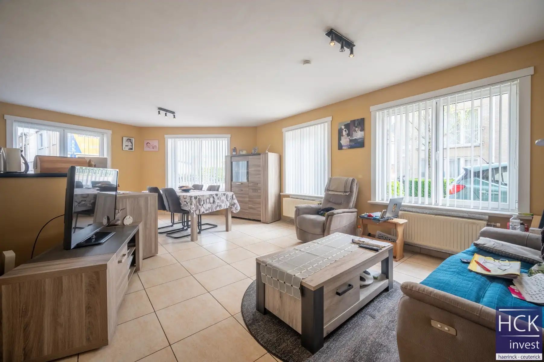 OOSTENDE - Lichtrijk en ruim gelijkvloersappartement te Konterdam foto 2