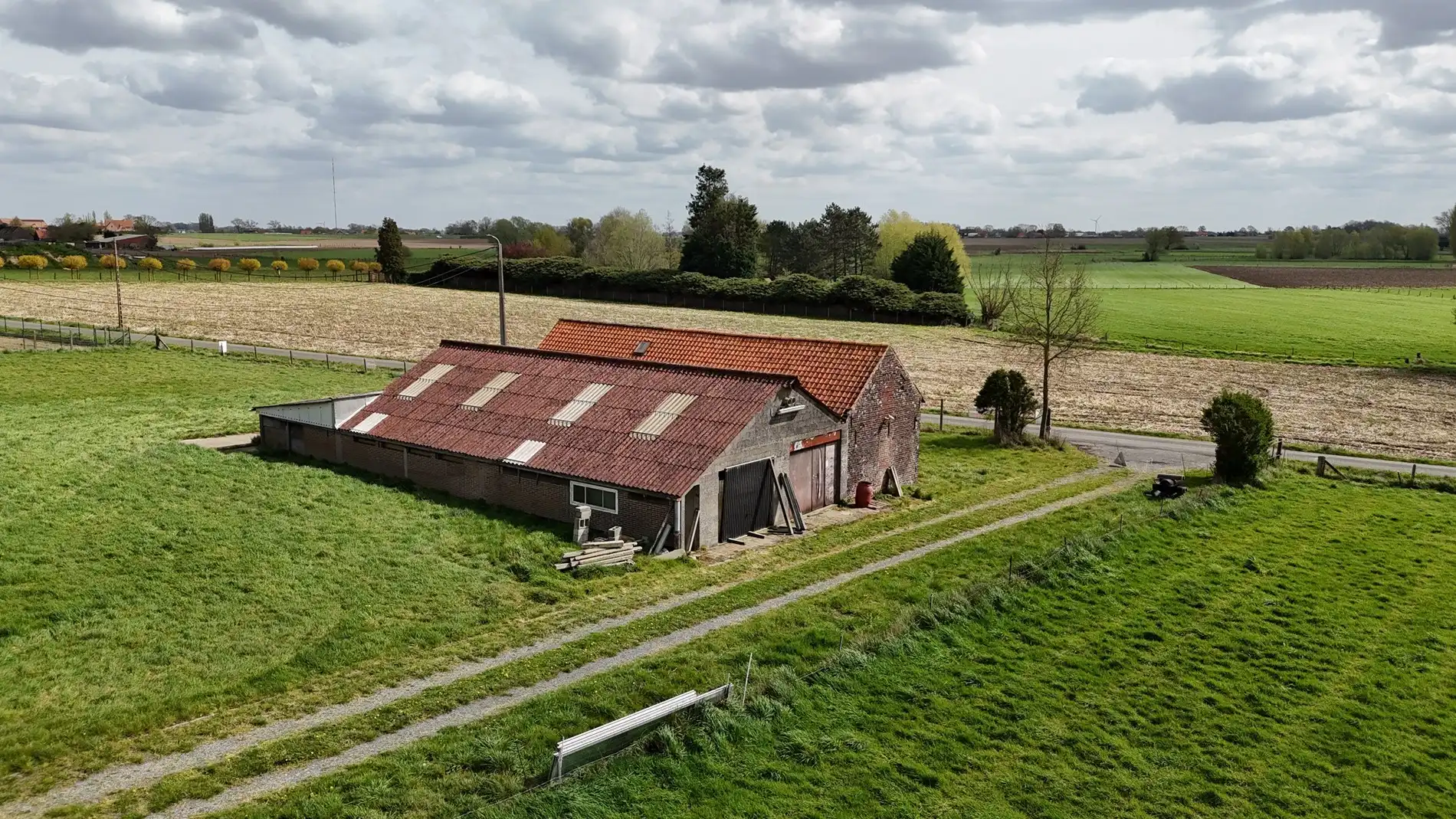 Alleenstaande woning met vergezichten te Zwevezele foto 35