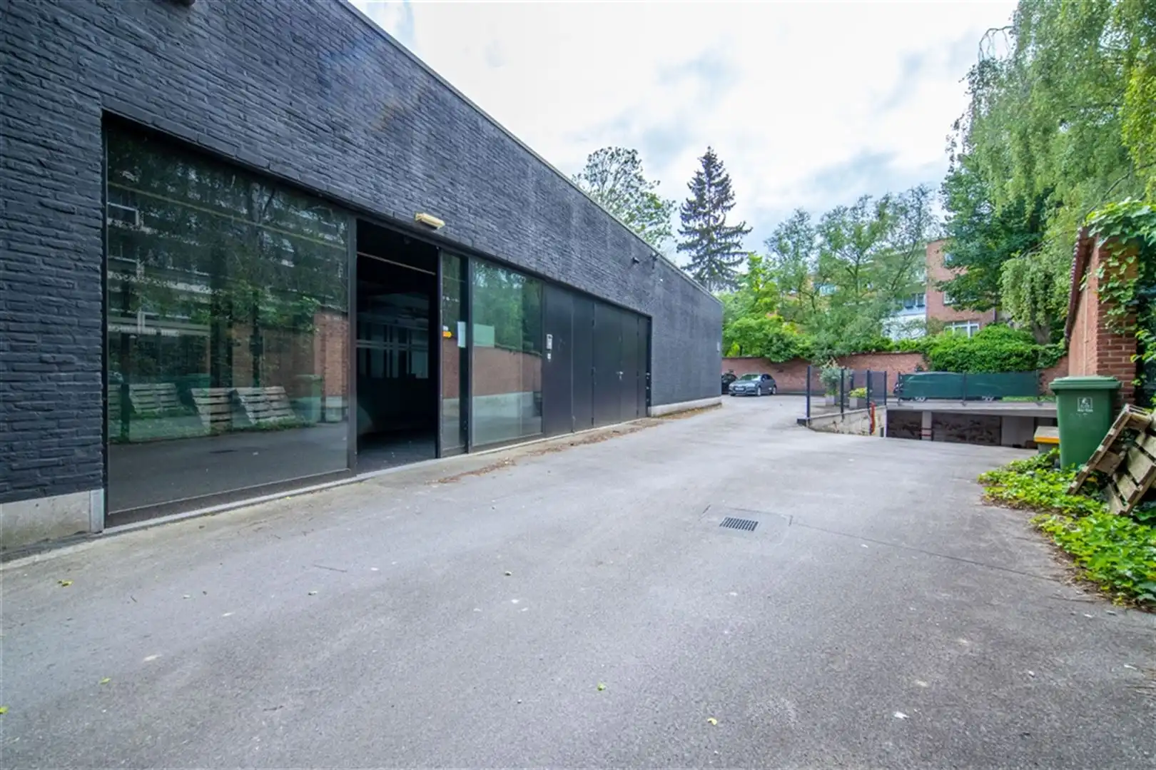 Gelijkvloers kantoor met parking te koop foto 14