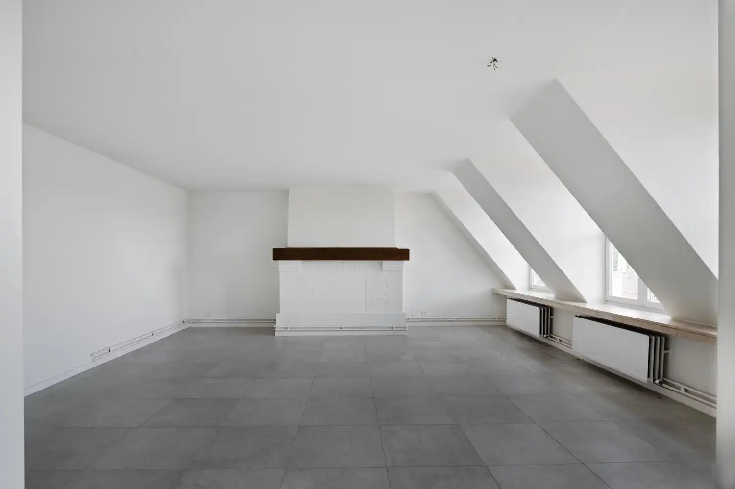 Lichtrijk, instapklaar dakappartement met 2 slaapkamers nabij het Zimmerplein in Lier! foto 5