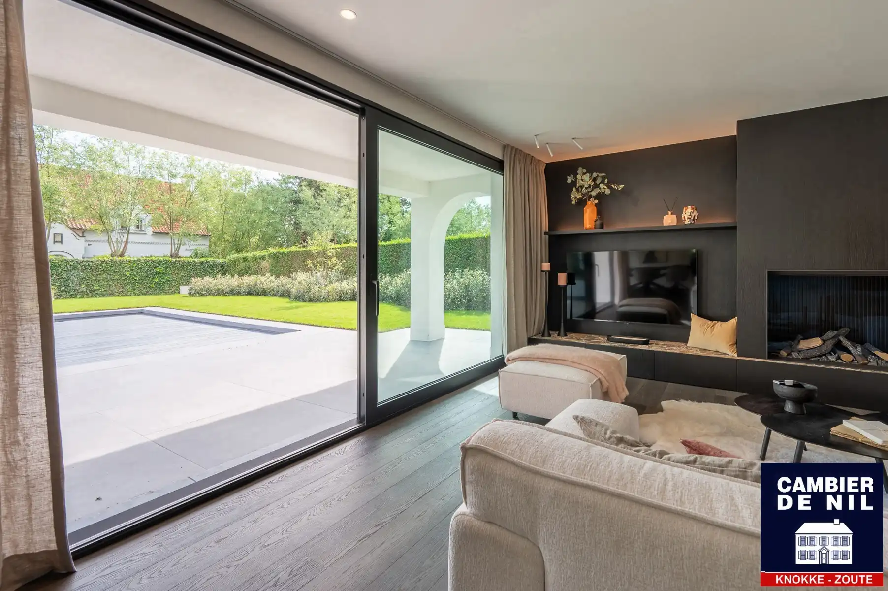 Ruime, volledig gerenoveerde villa aan de rand van het Zoute foto 5