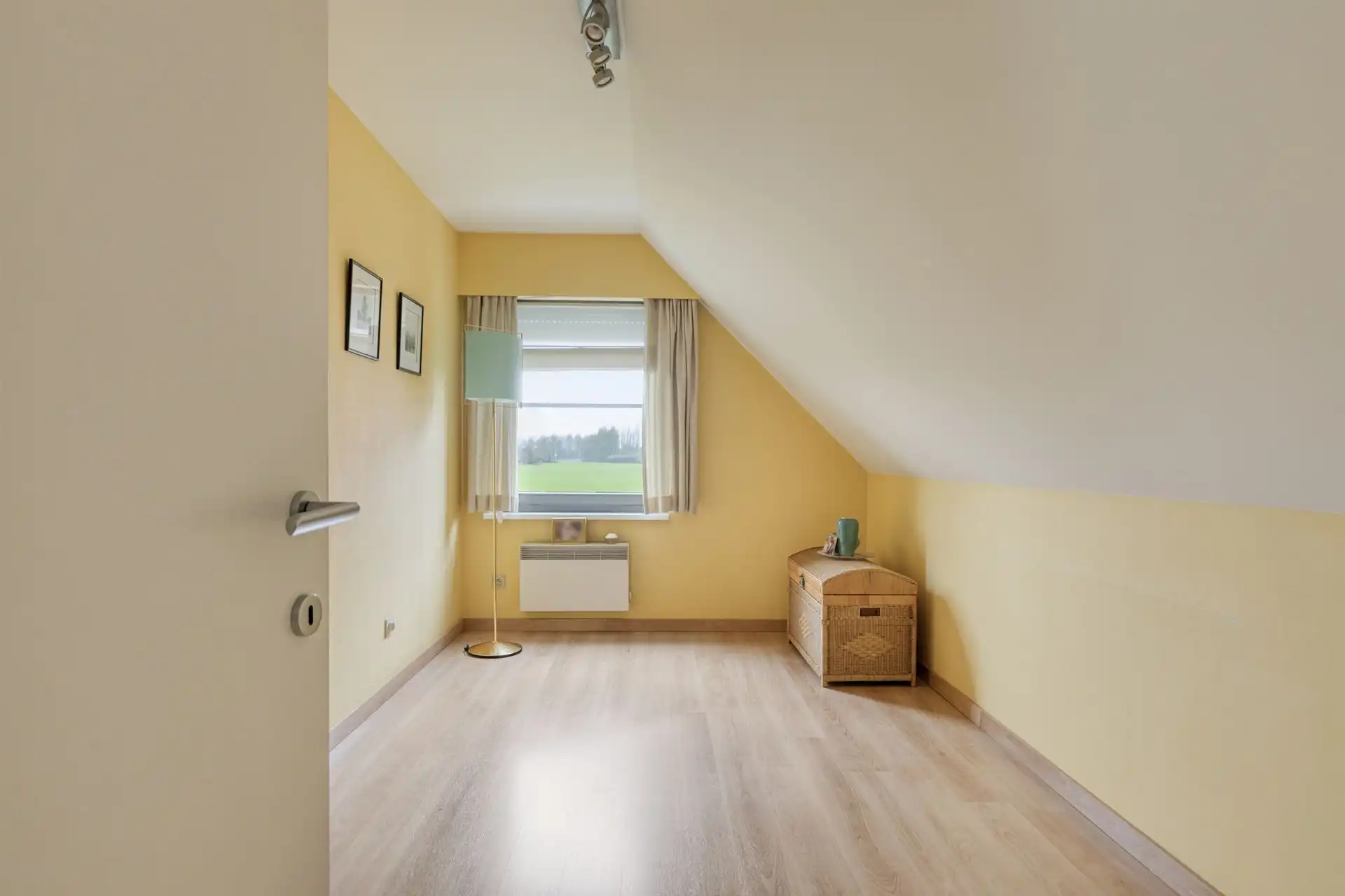 Instapklare woning met 3 slaapkamers en tuin.  foto 19