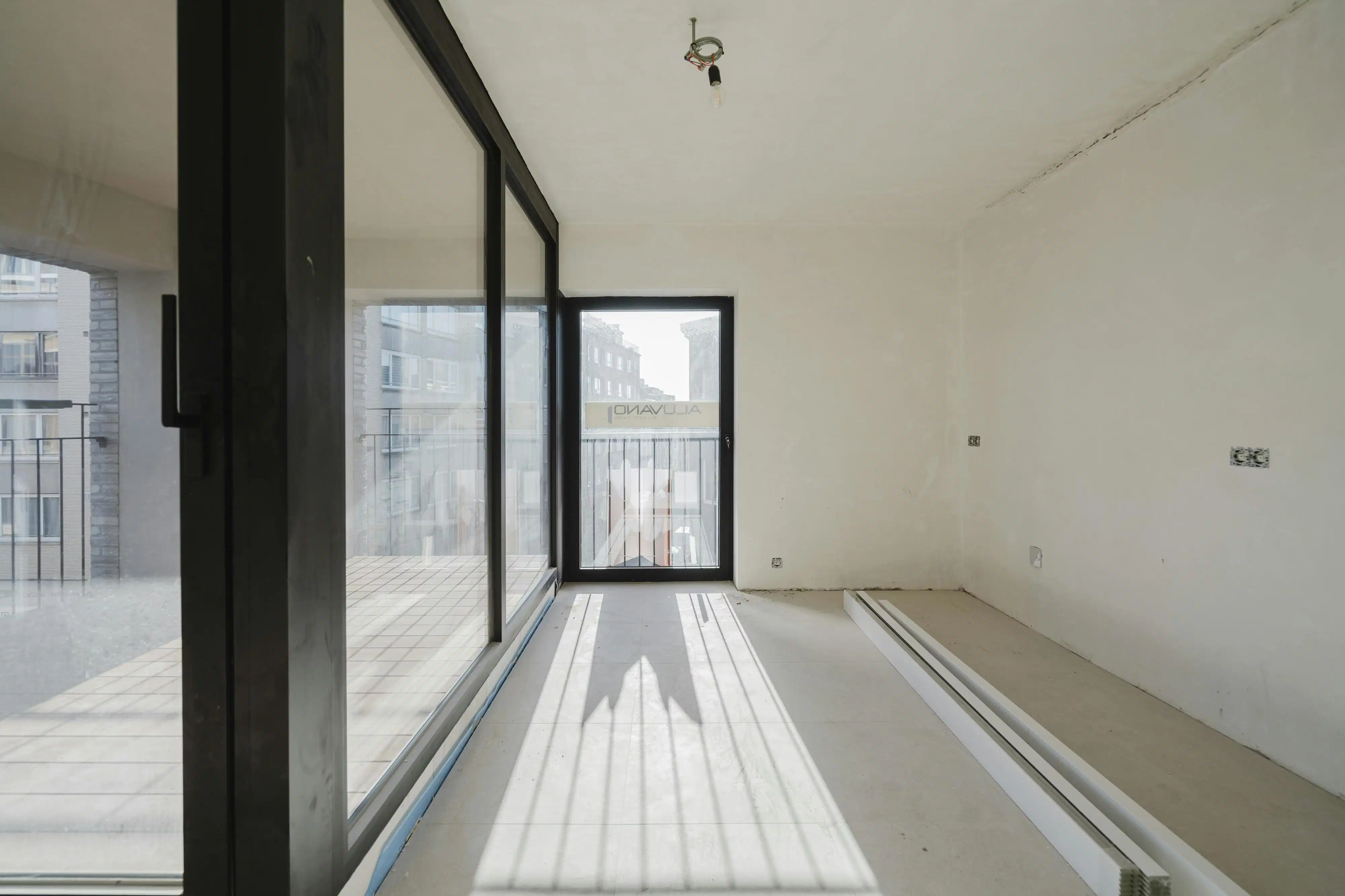 Lichtrijk 2-slaapkamerappartement in res. La Rambla Kortrijk foto 8