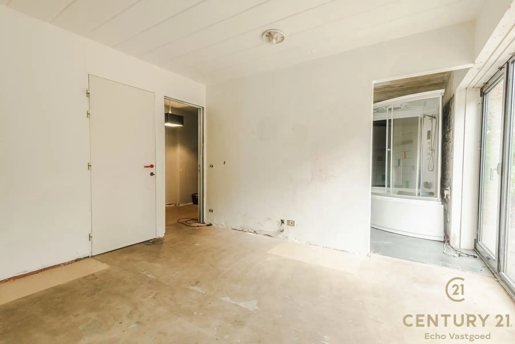 Unieke te renoveren villa in villawijk “De Lint” foto 17