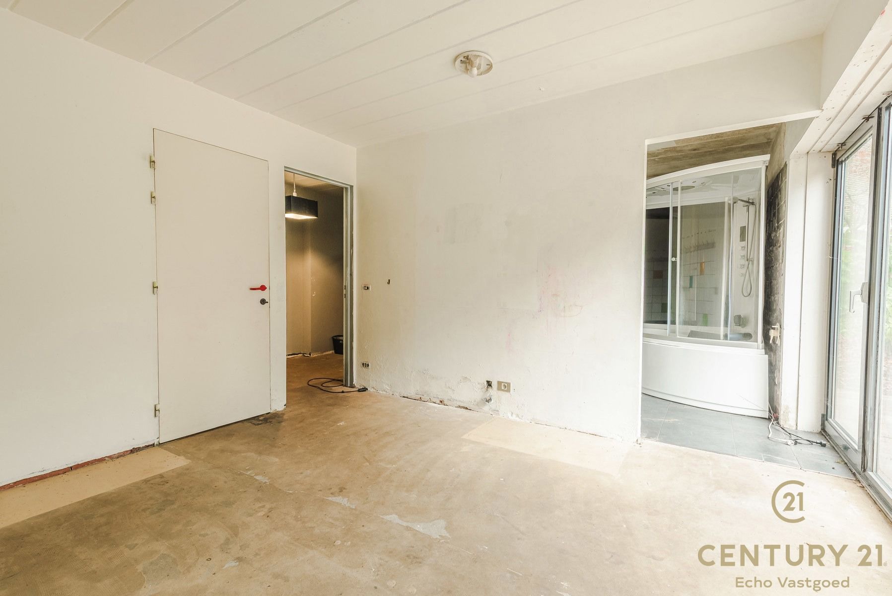 Unieke te renoveren villa in villawijk “De Lint” foto 17