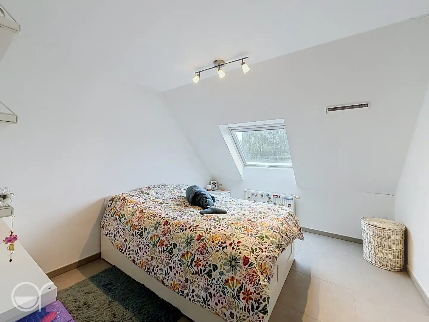 Moderne woning met terras en tuin foto 21