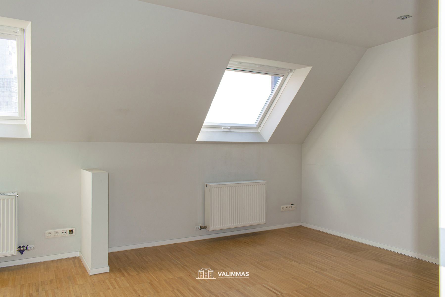 Zeer ruim duplex-appartement met terras, garage, parking... foto 8