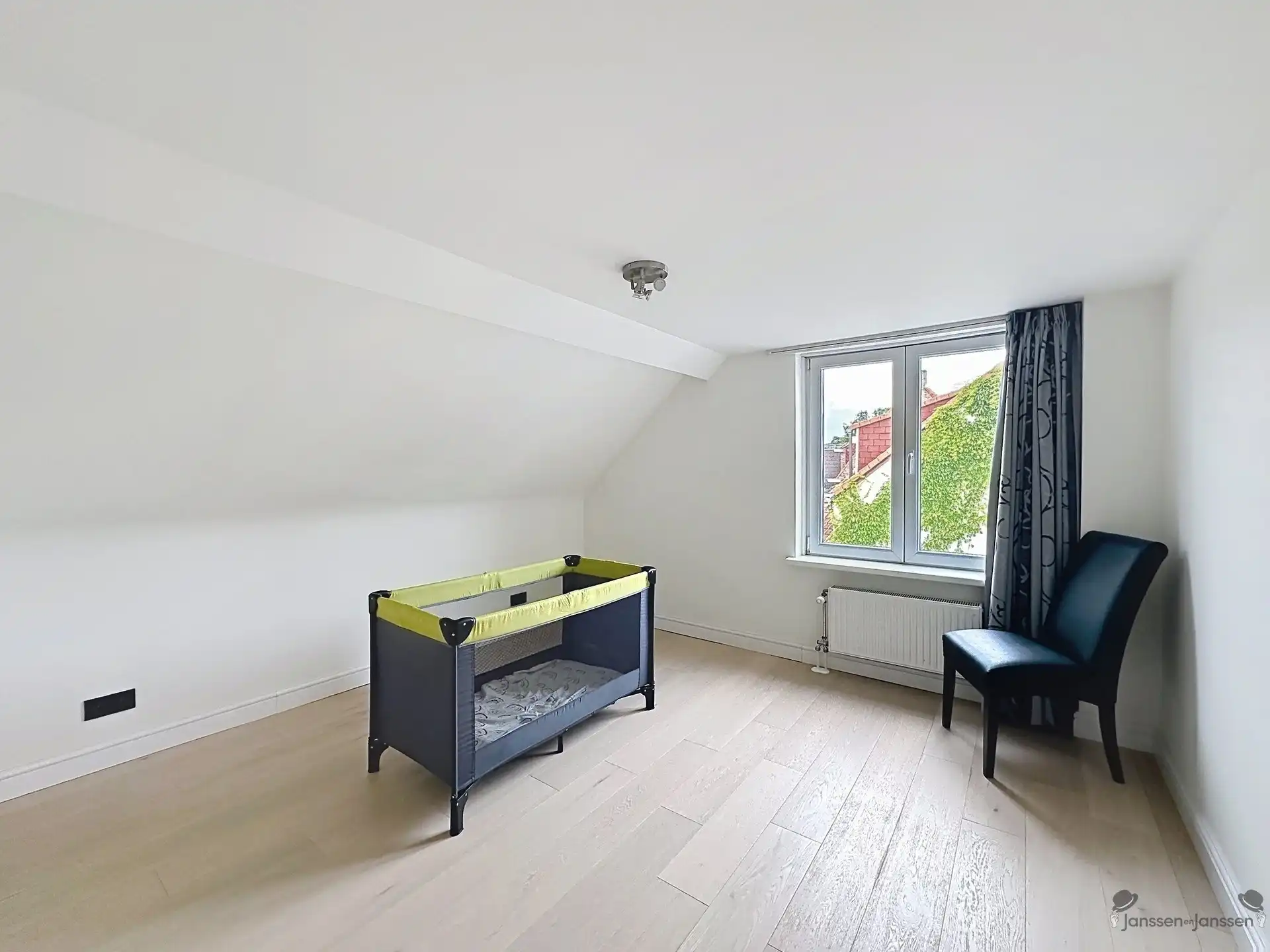 Woning met 2 slk en tuin foto 6