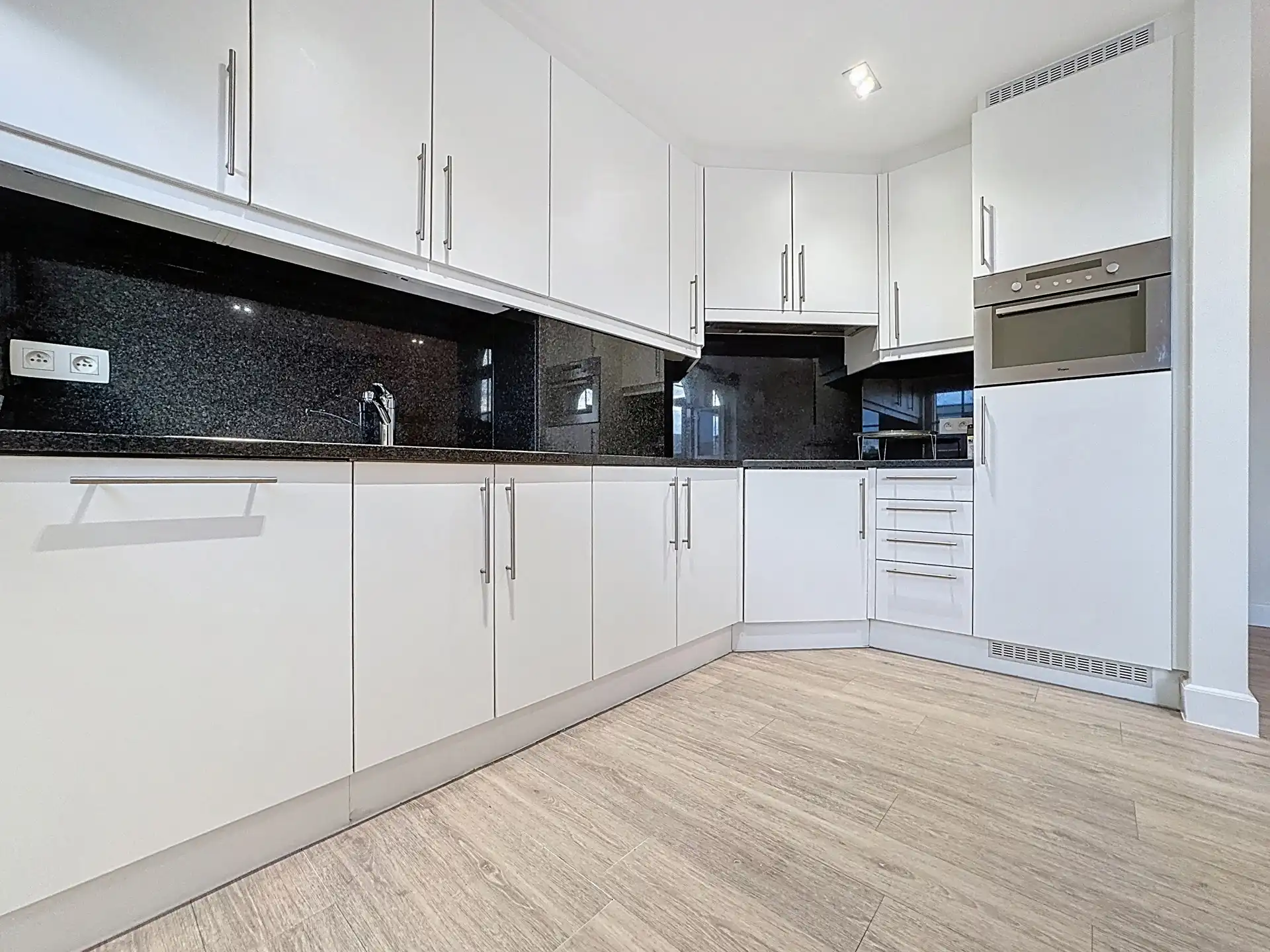 Casalina Real Estate biedt u exclusief – OPBRENGSTEIGENDOM foto 14