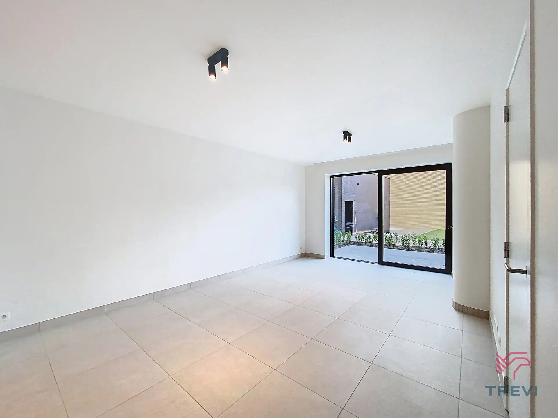 Nieuwe duplex met 4 kamers en ruime kamers foto 2