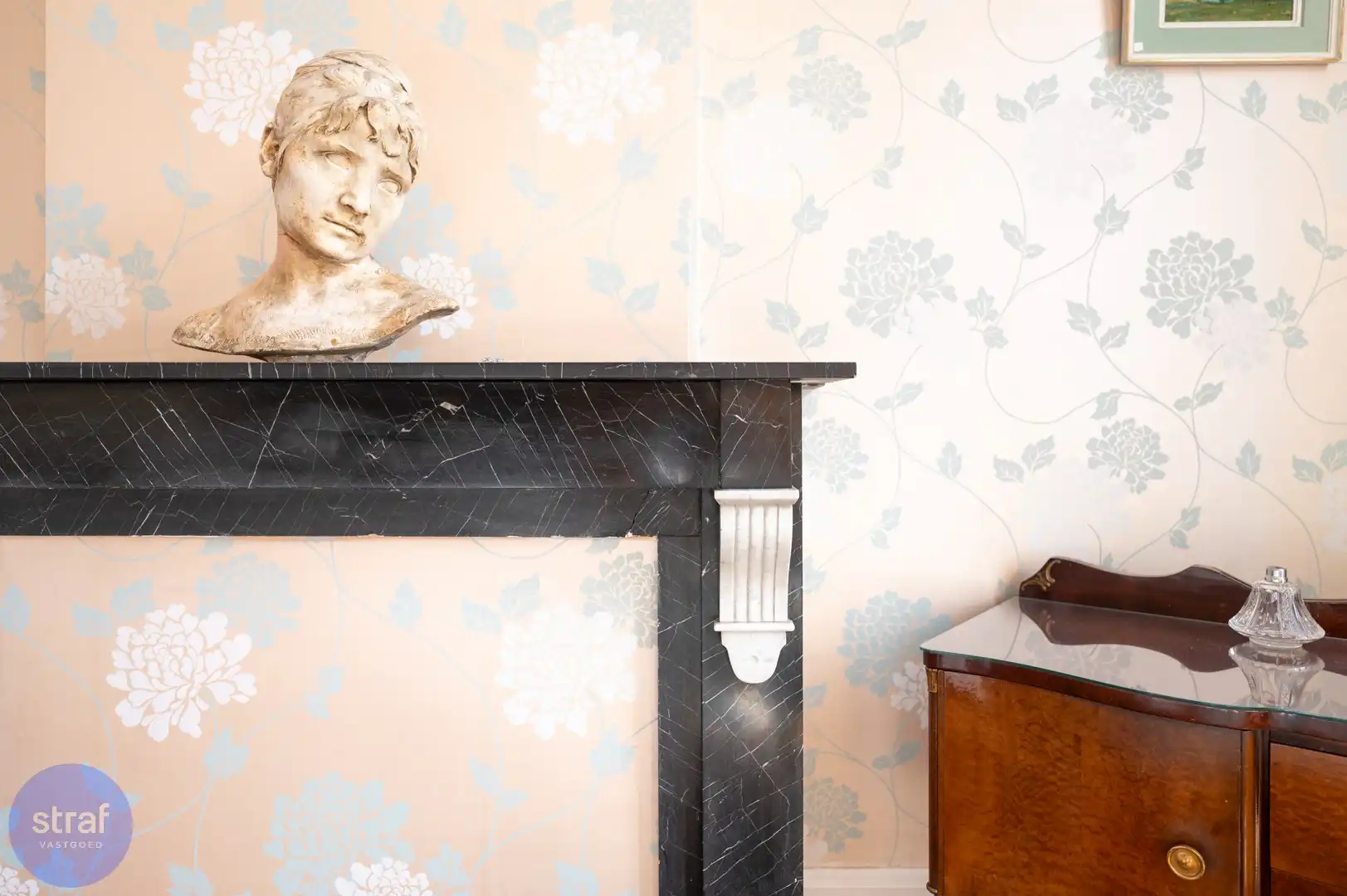 Karaktervolle woning met hoge plafonds en 2 garageboxen foto 13