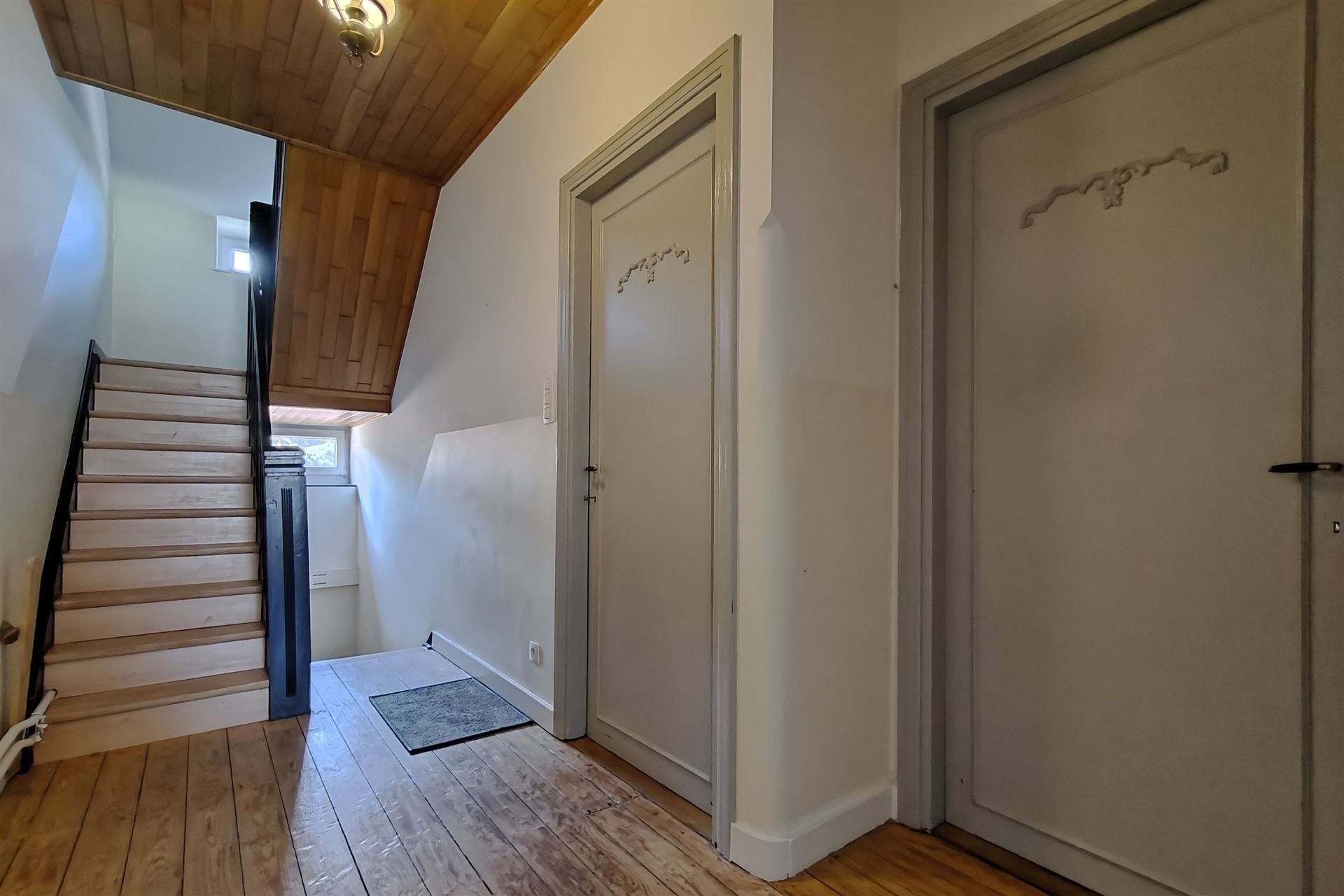 Gerenoveerd gebouw met 5 slpk. en stadstuin in het centrum van Lanaken foto 14