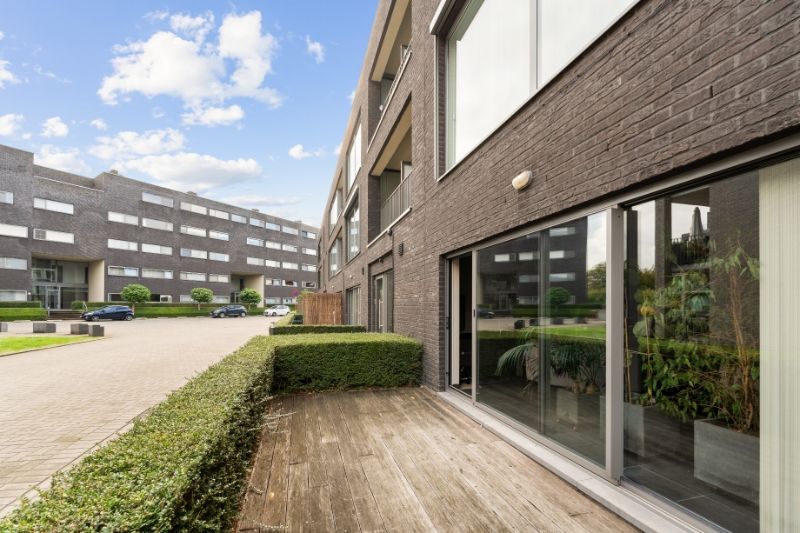 Ruim appartement - ondergrondse staanplaats inclusief!!! foto 2