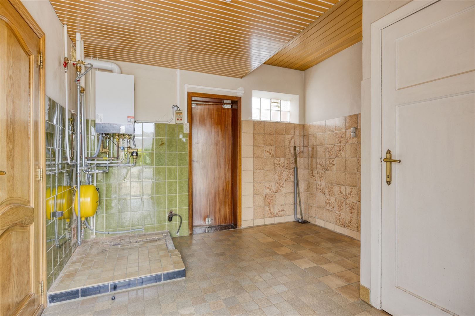 TE KOOP: Woning met 3 slaapkamers op breed perceel! foto 9