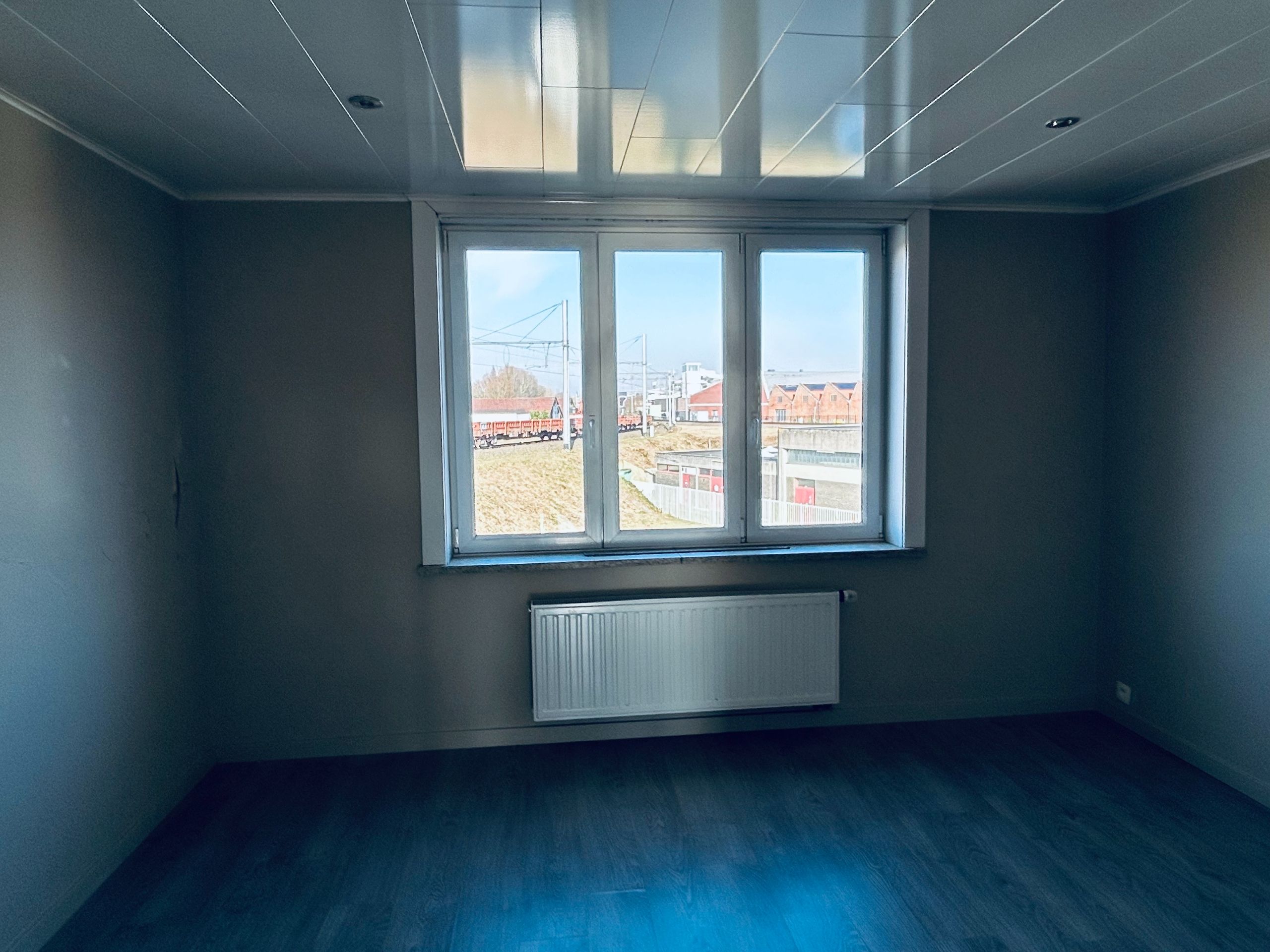 Bel-etagewoning met: 2 slaapkamers, stadstuintje en garage aan de stadsrand foto 6