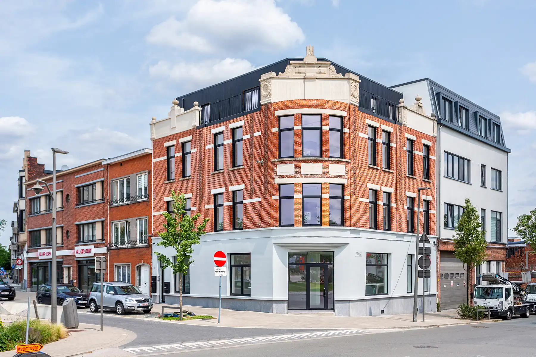 Volledig gerenoveerd 1-slaapkamerappartement op toplocatie! foto 2