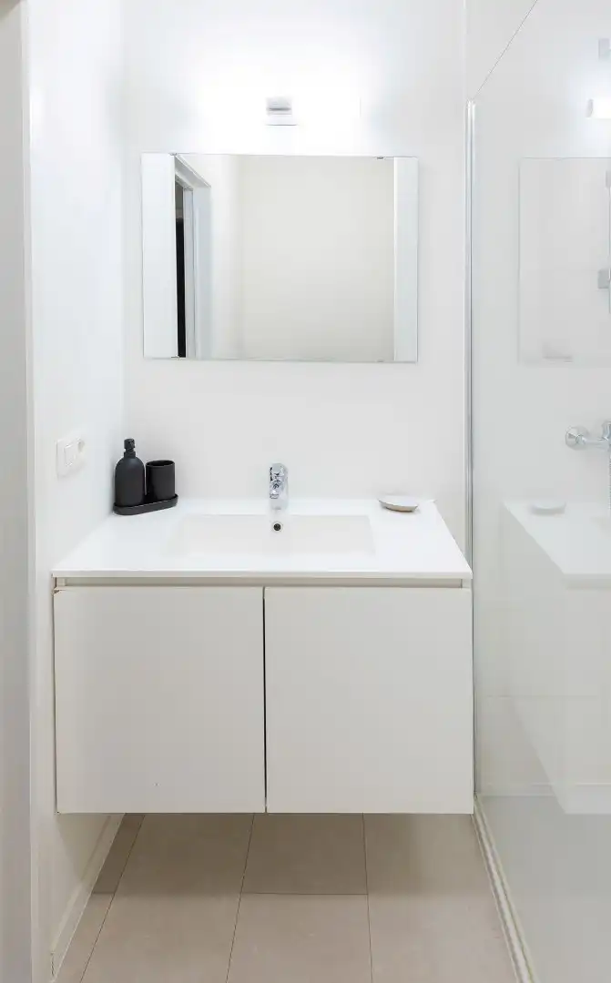 Lichtrijk, hip appartement met 1 slaapkamer, vlak aan zee in Raversijde foto 9