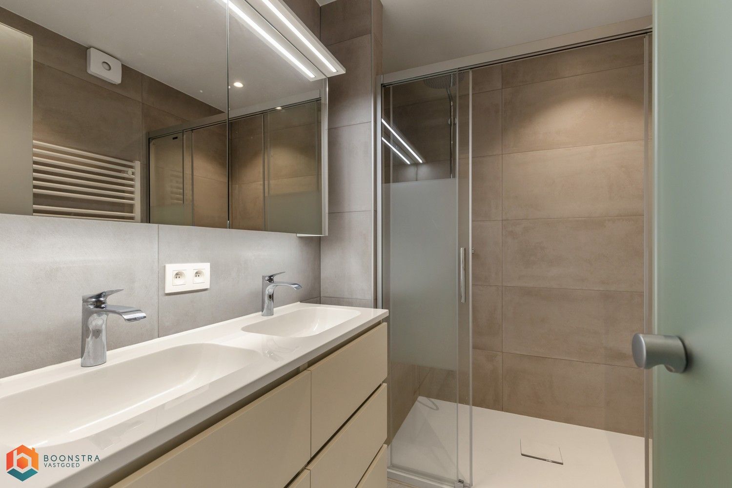 Prachtig gerenoveerd 3 slpkr app te Mechelen foto 15