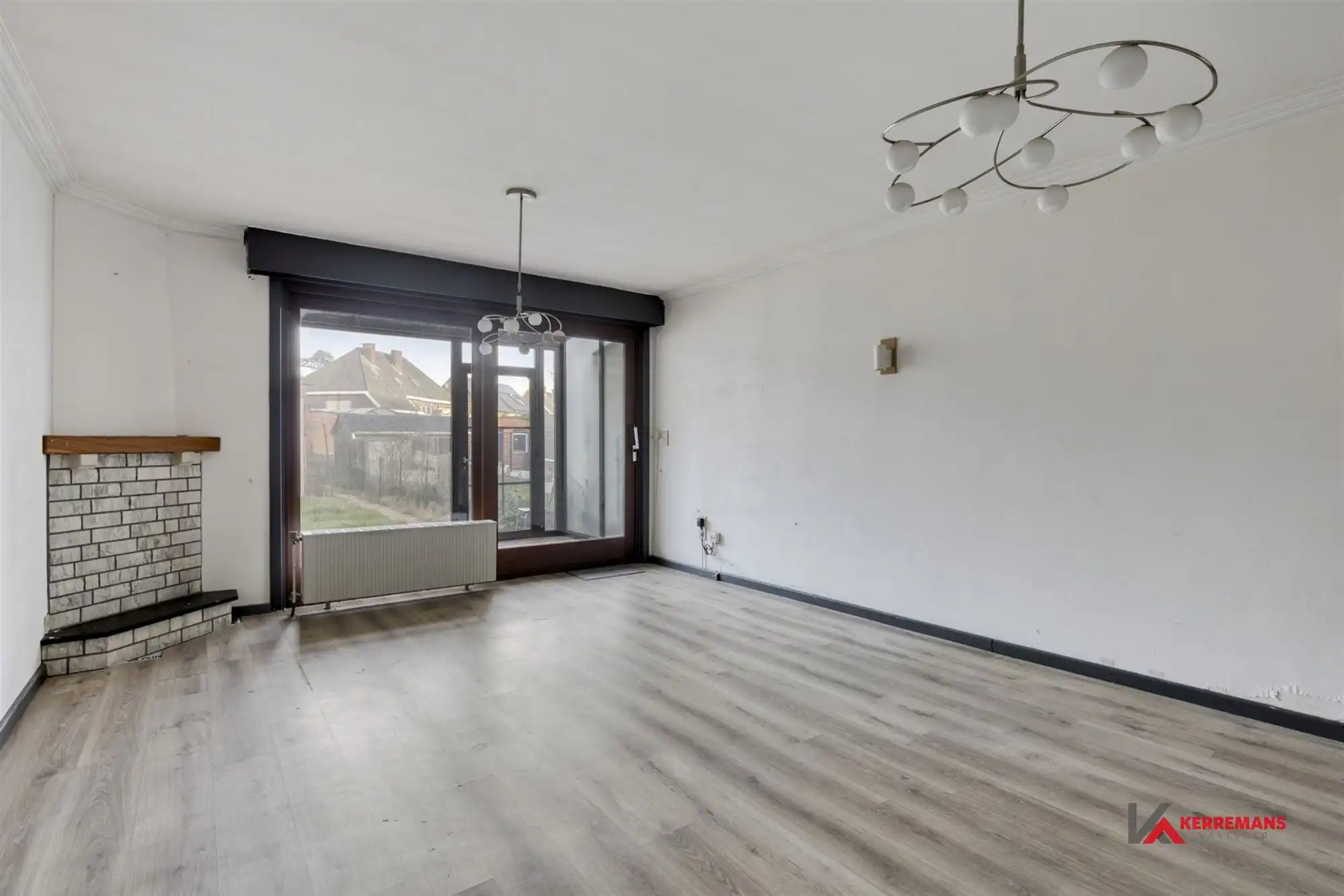 Woning met 2 slaapkamers, tuin en garage.  foto 8