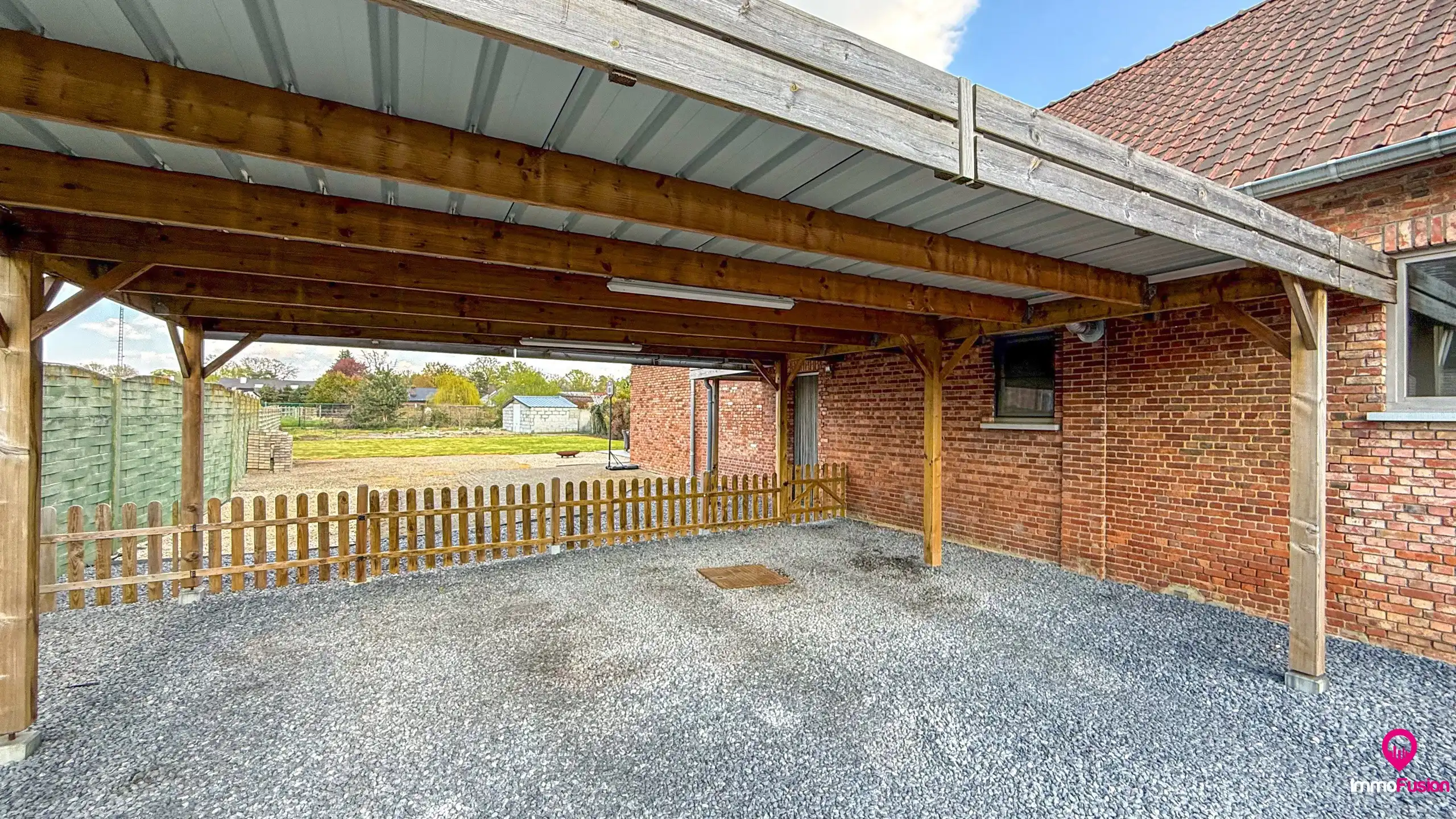 Charmante woning met 5 slaapkamers op een ruim perceel foto 49