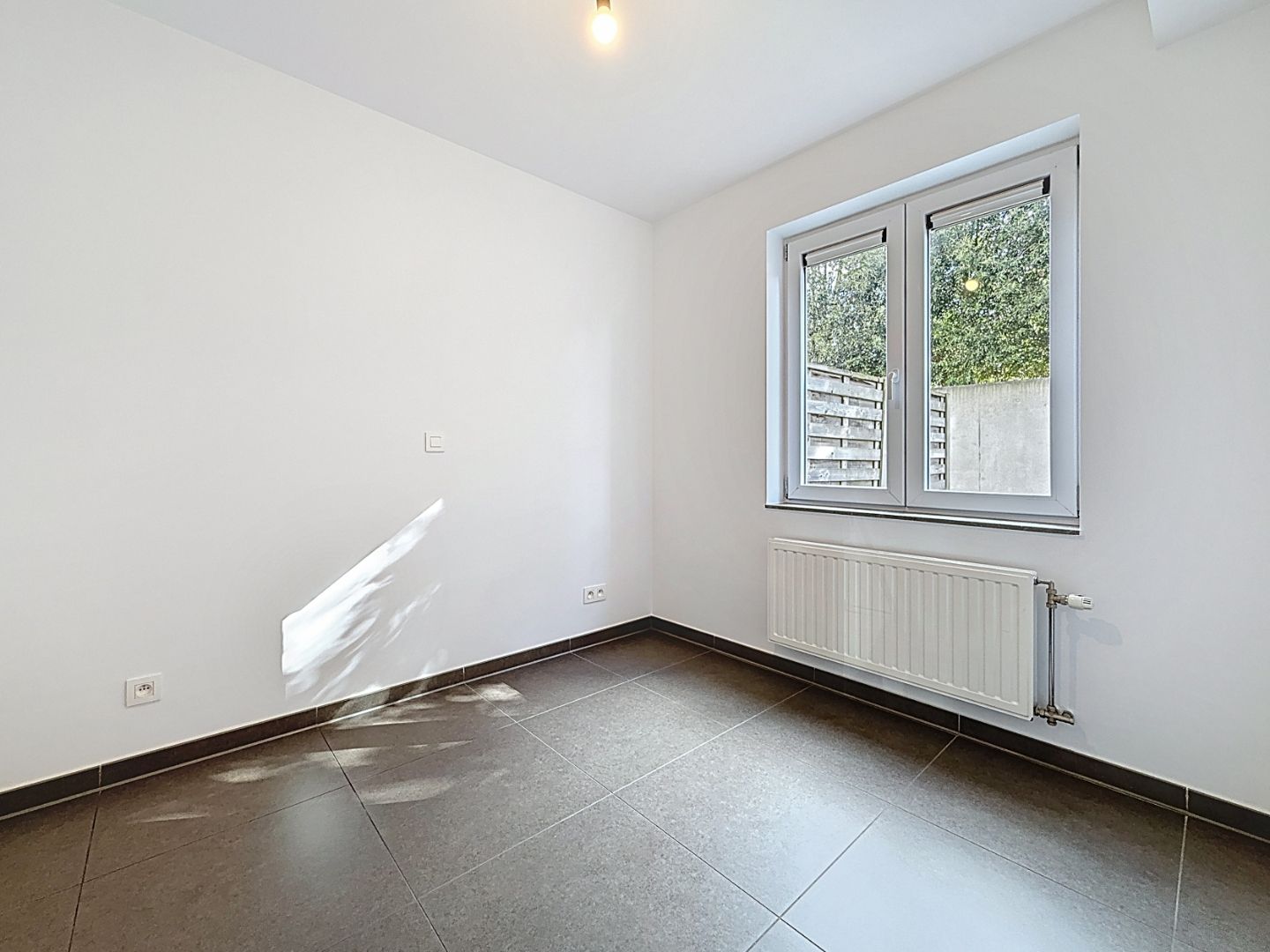 Centraal gelegen appartement met 2 slaapkamers te Nieuwpoort-Stad. foto 4