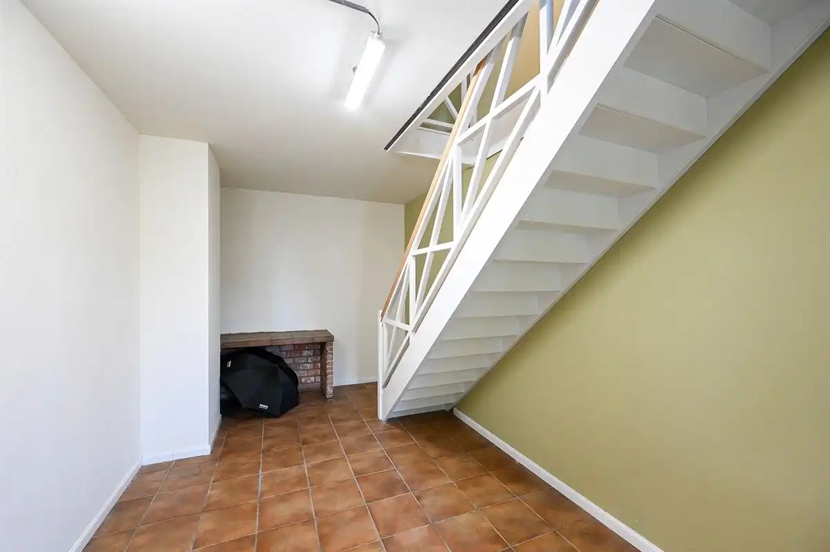 Uniek dakkappartement met zeer grote garage foto 18