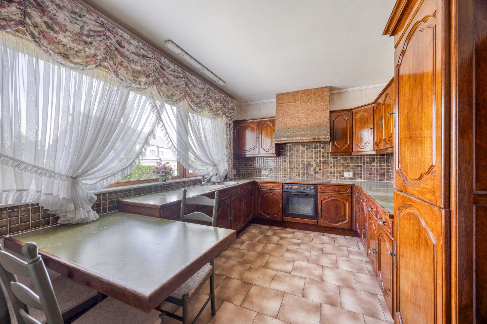 BUNGALOW – 2/4 kamers, garage & kelders – 1650 BEERSEL foto 9