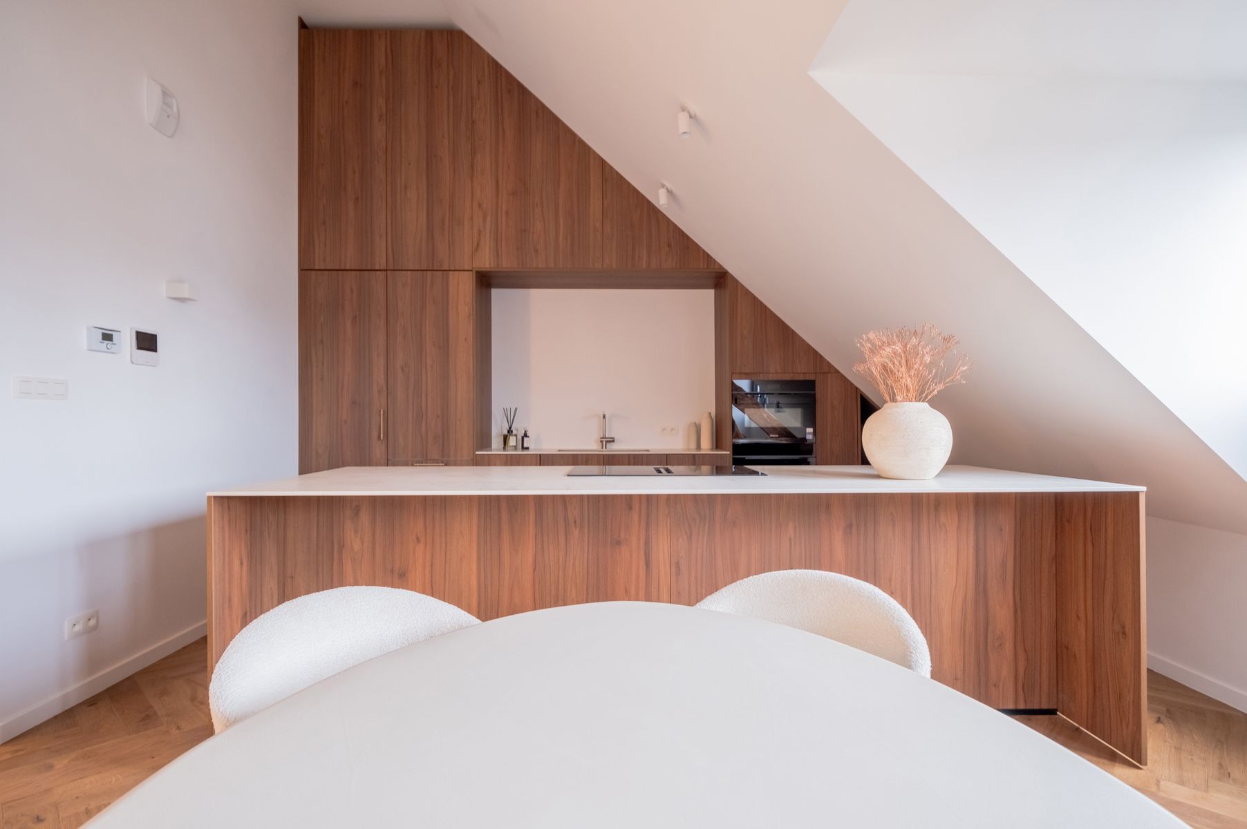 Gerenoveerde penthouse met 3 slpks en terras foto 4