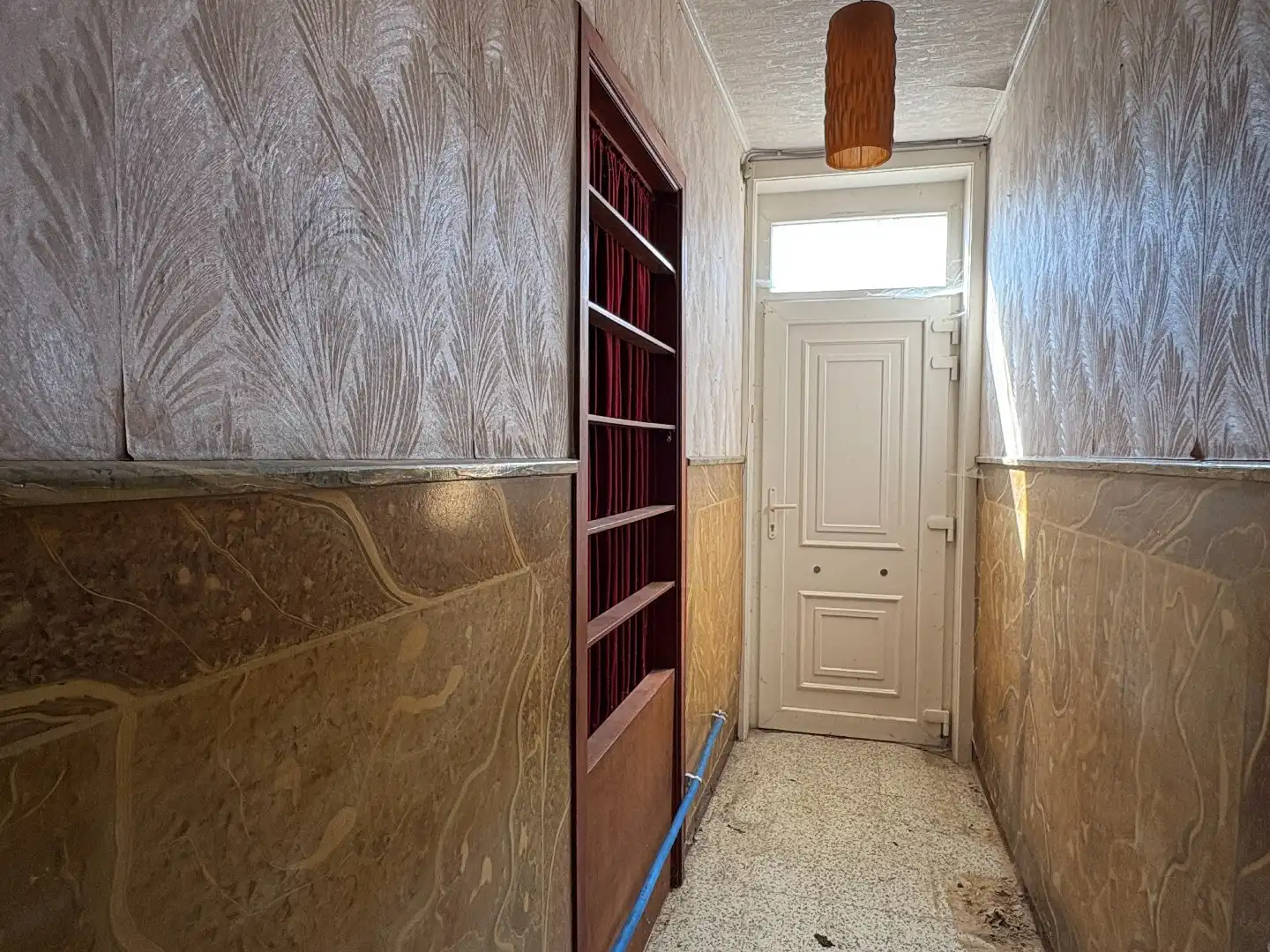 Grote te renoveren woning met zijdeur op 295 m² foto 6