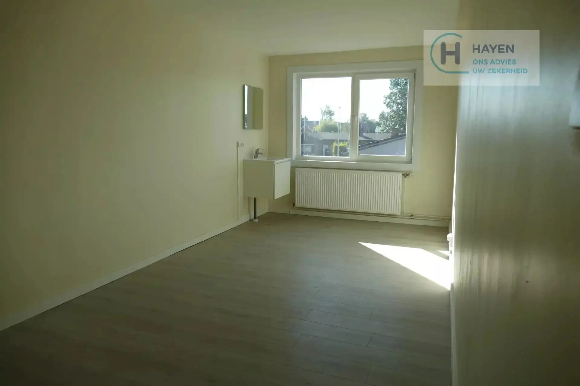 Commercieel pand met woonst en 2 studio's foto 12