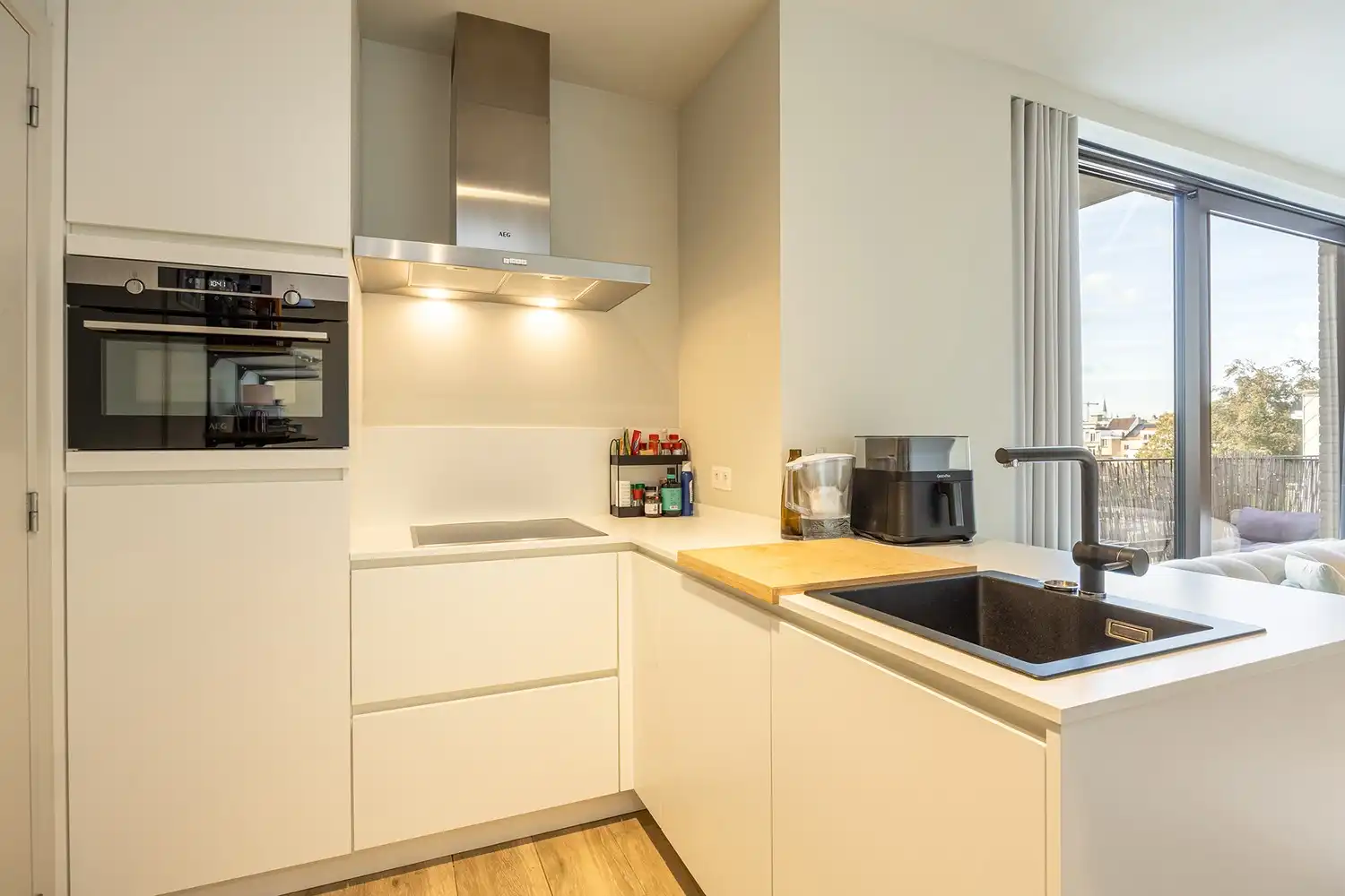 Recent 1 slpk appartement met ruim terras foto 8