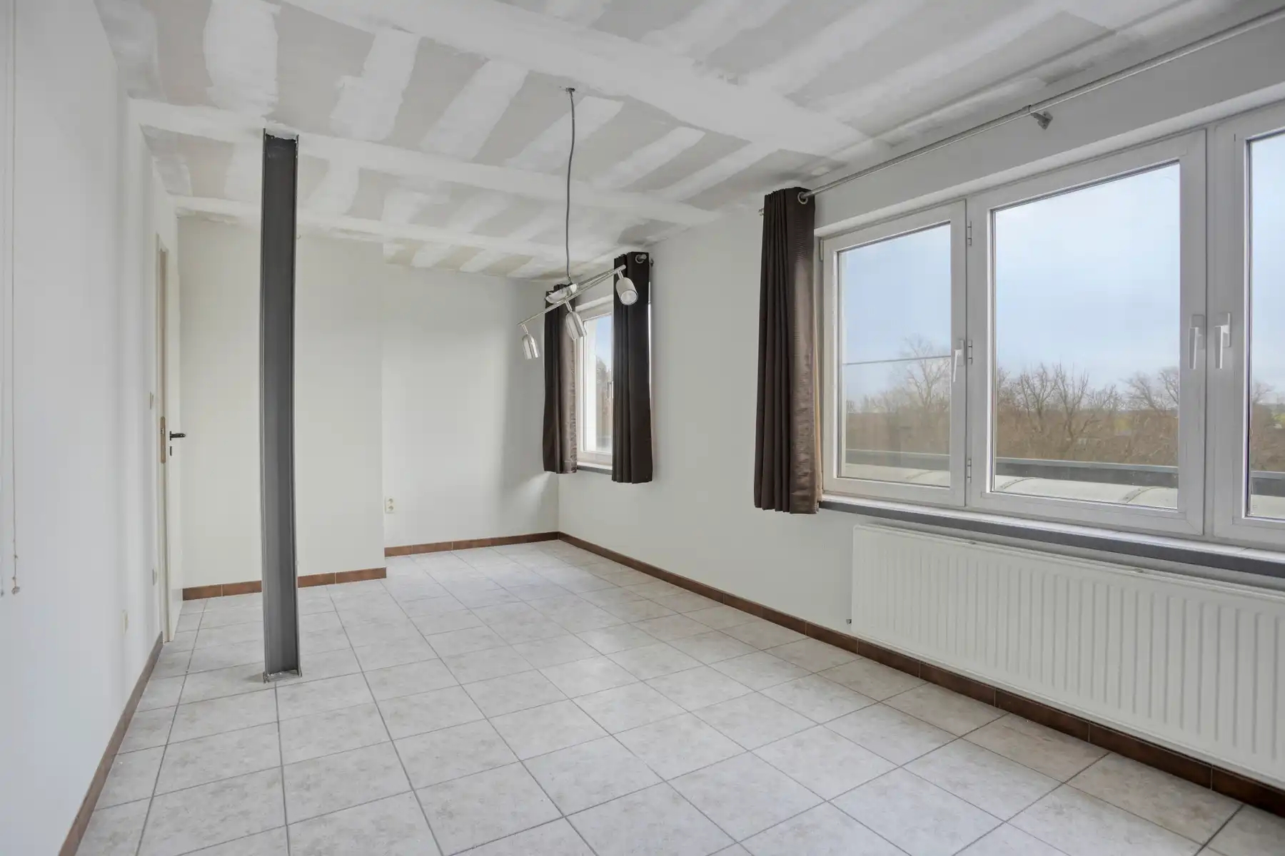 Ruim en lichtrijk appartement (130 m²) met 2 slaapkamers te landen! foto 9