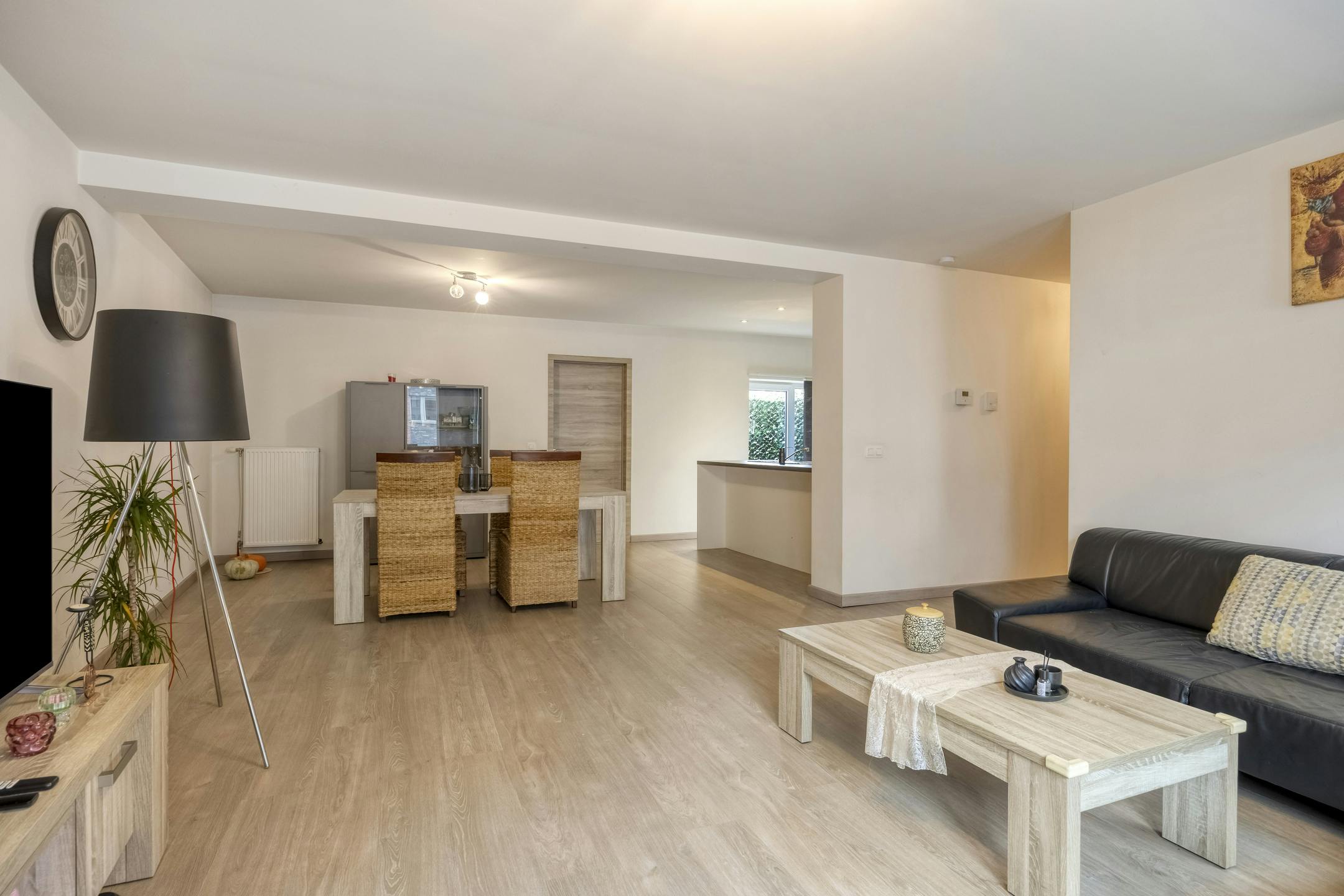 Opbrengsteigendom te koop in centrum van Eeklo foto 7