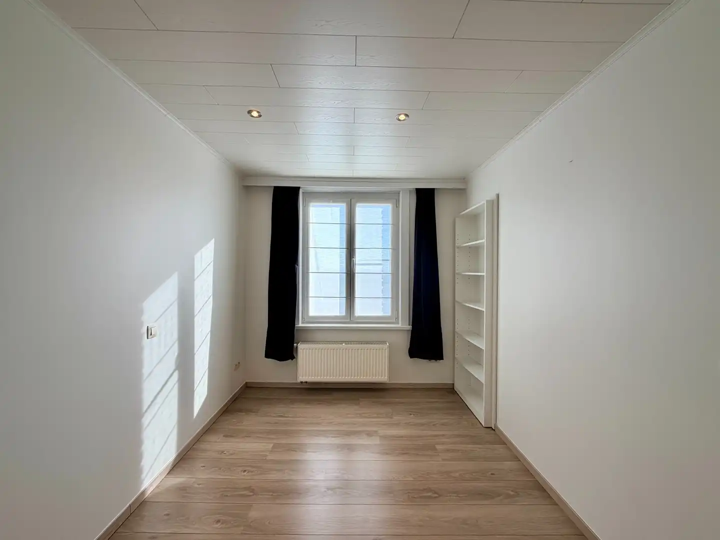 Instapklare woning met 3 slaapkamers, omheinde tuin & garage te Aalbeke! foto 11