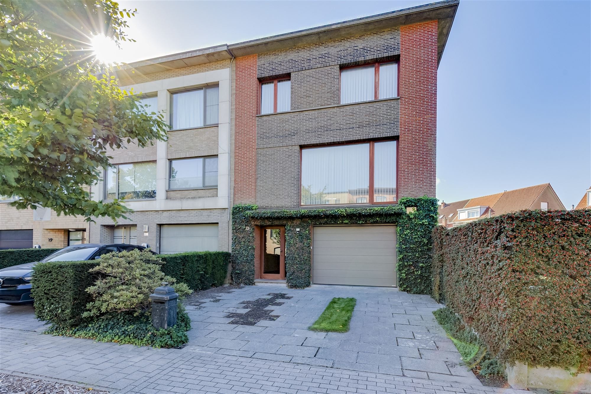 Ruime bel-étagewoning met 5 slk op 569 m² in rustige wijk te Aartselaar foto 3