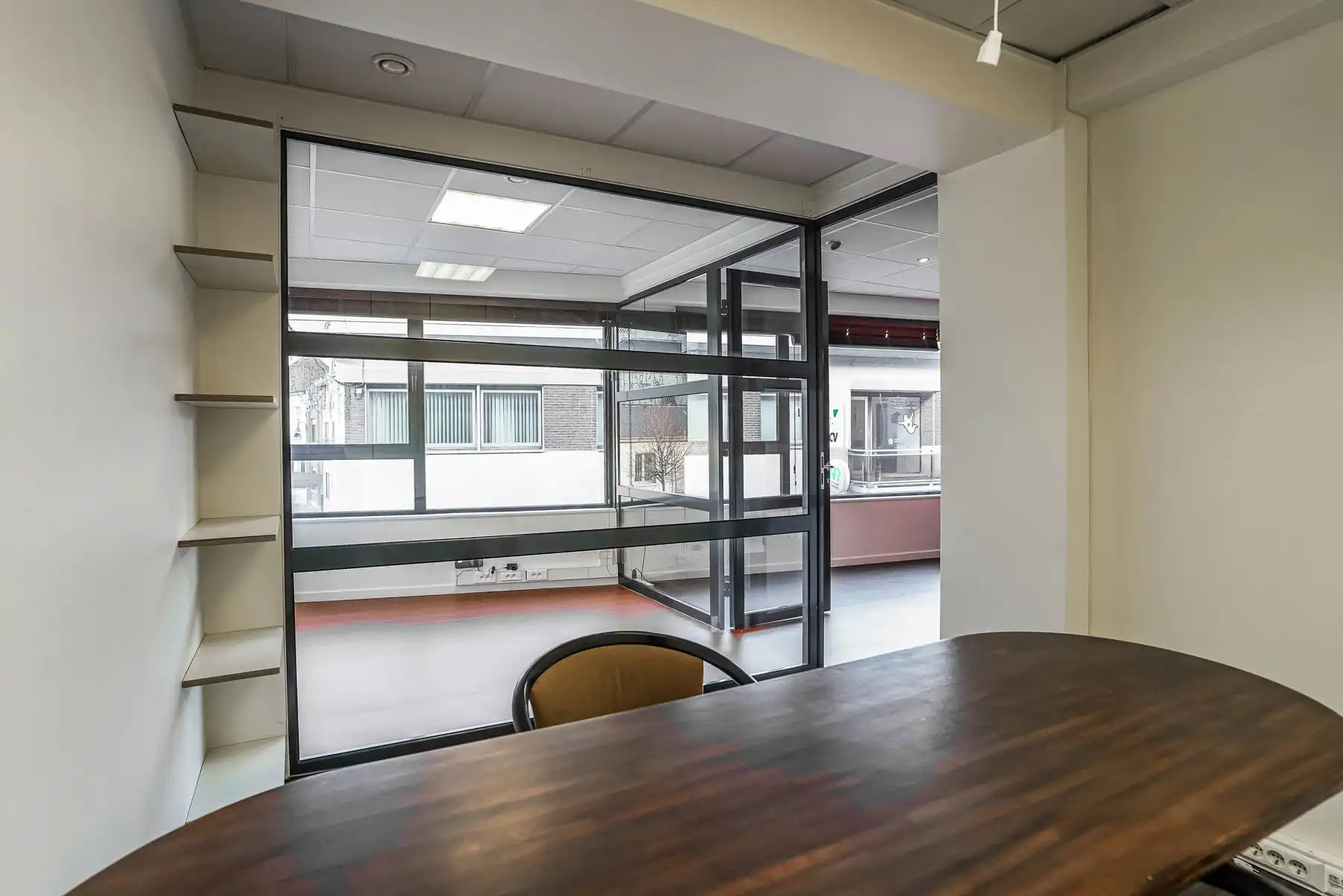 Winkel of kantoor te huur in centrum Londerzeel foto 14