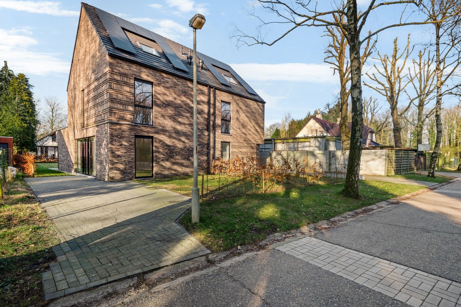 Halfopen nieuwbouwwoning met 4 à 5 SLPKS en grote tuin in Kapellen! foto 2