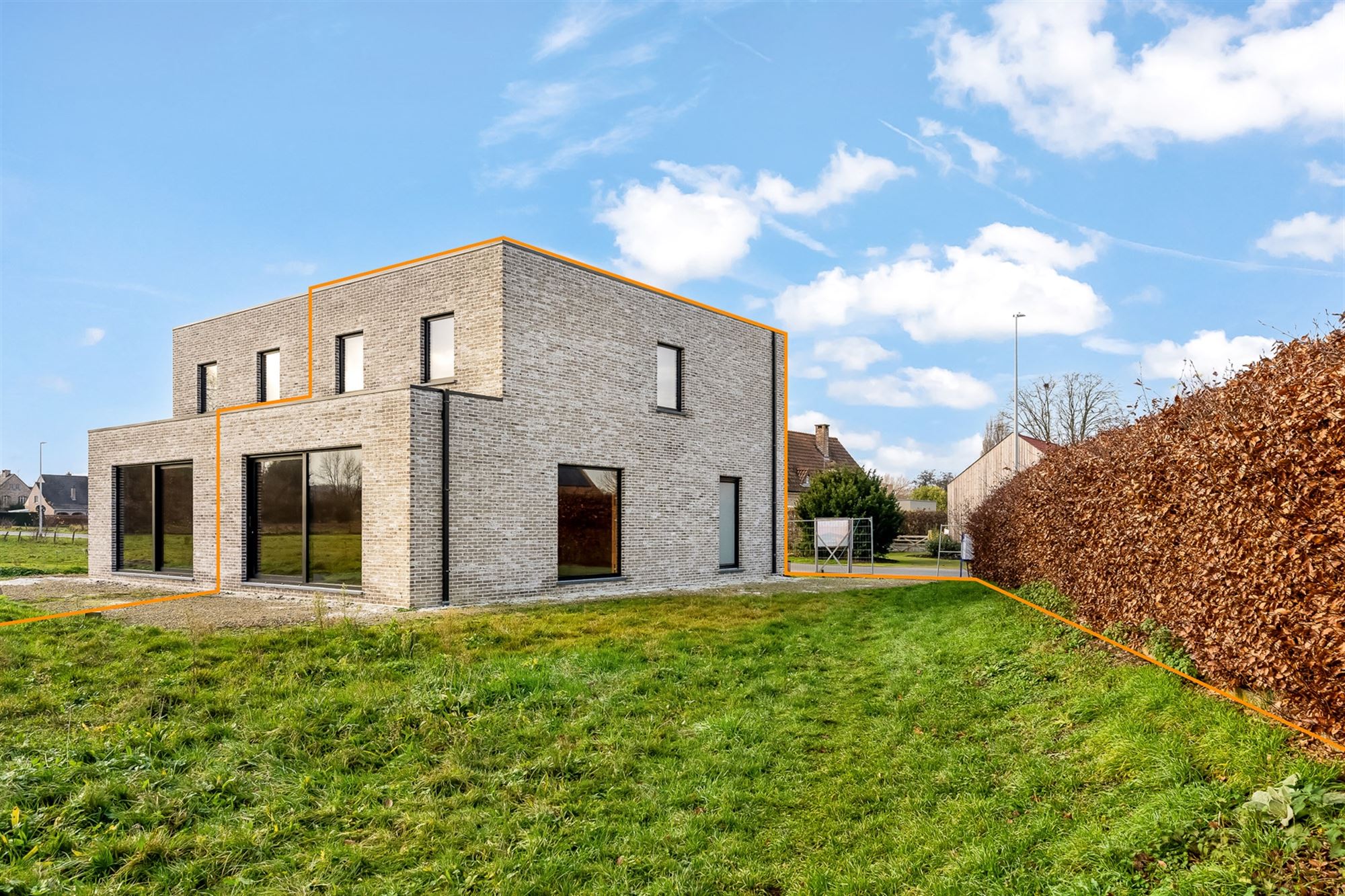 KNAPPE NIEUWBOUWWONING OP ZEER GOEDE LOCATIE TE HASSELT MET ZICHT OP DE ACHTERLIGGENDE WEIDES foto 2