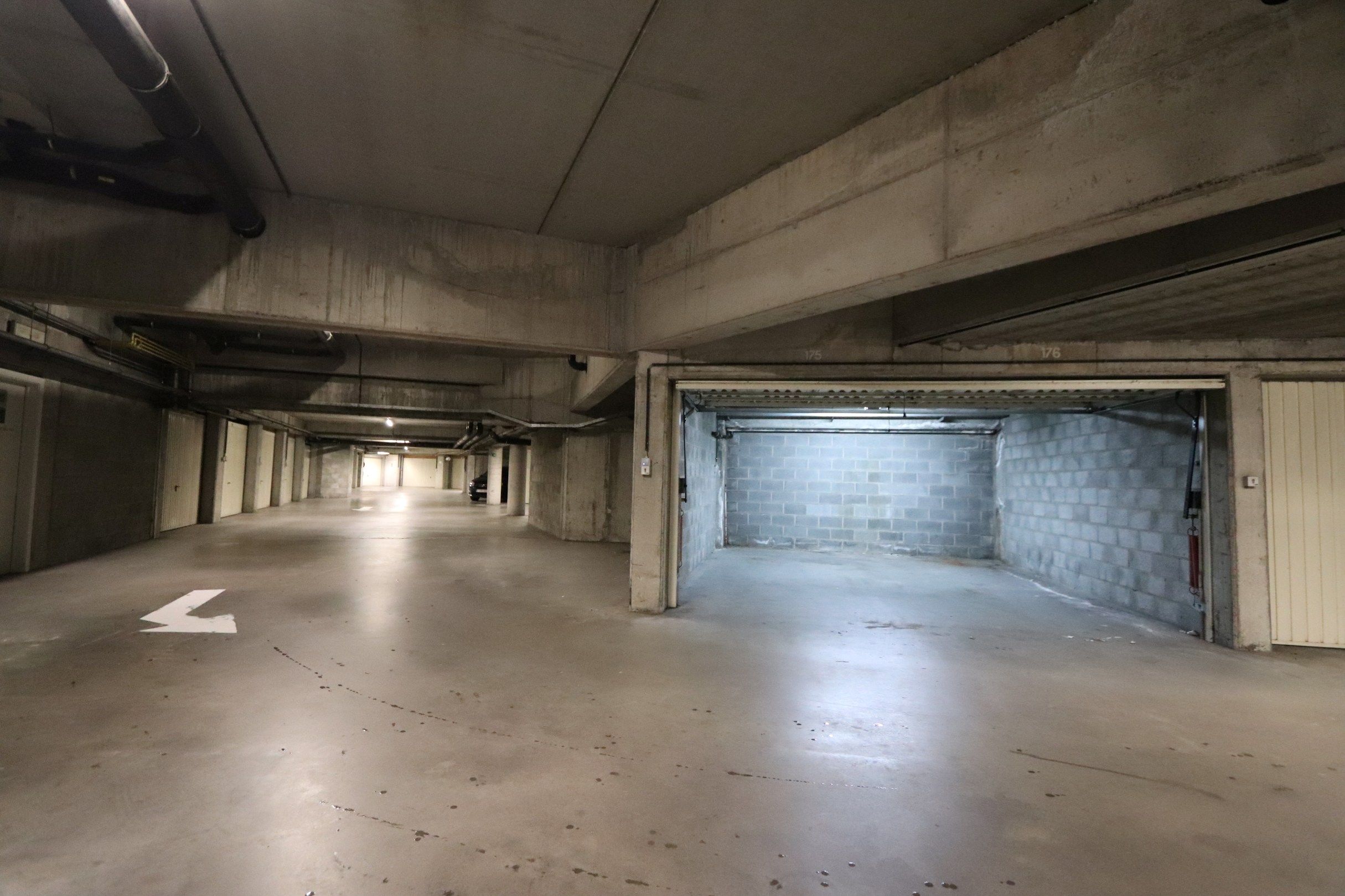 DUBBELE GARAGE TE CENTRUM KORTRIJK foto 4