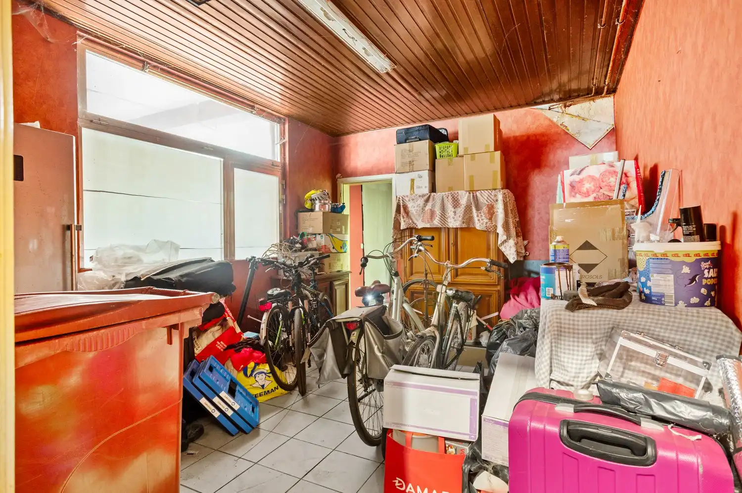 Ruim te renoveren duplex-appartement met 4 slaapkamers in Schoten! foto 3