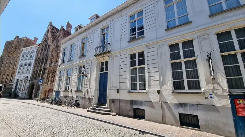 Ruime Duplex-Studio te huur in centrum Brugge foto 7