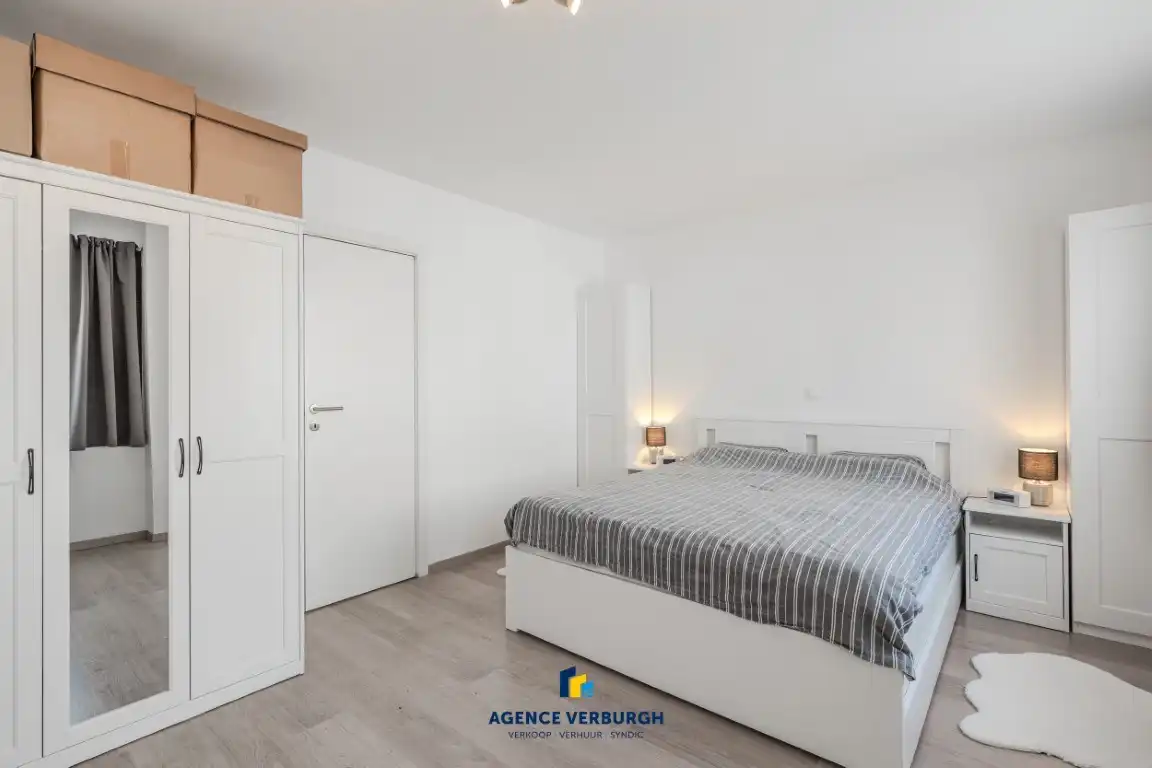 Lichtrijk 1-slpk appartement nabij de Grote Markt foto 10