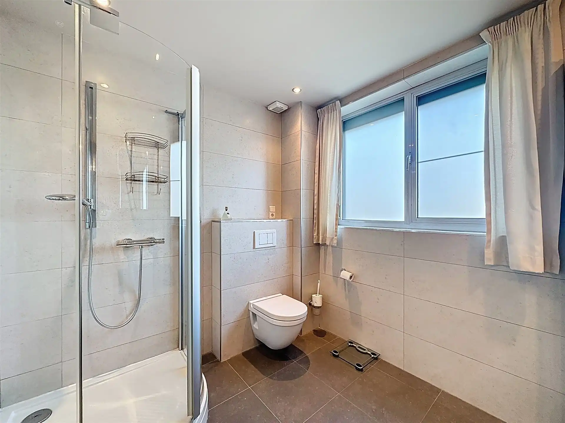 Half open bebouwing met 5 slaapkamers en garage foto 21