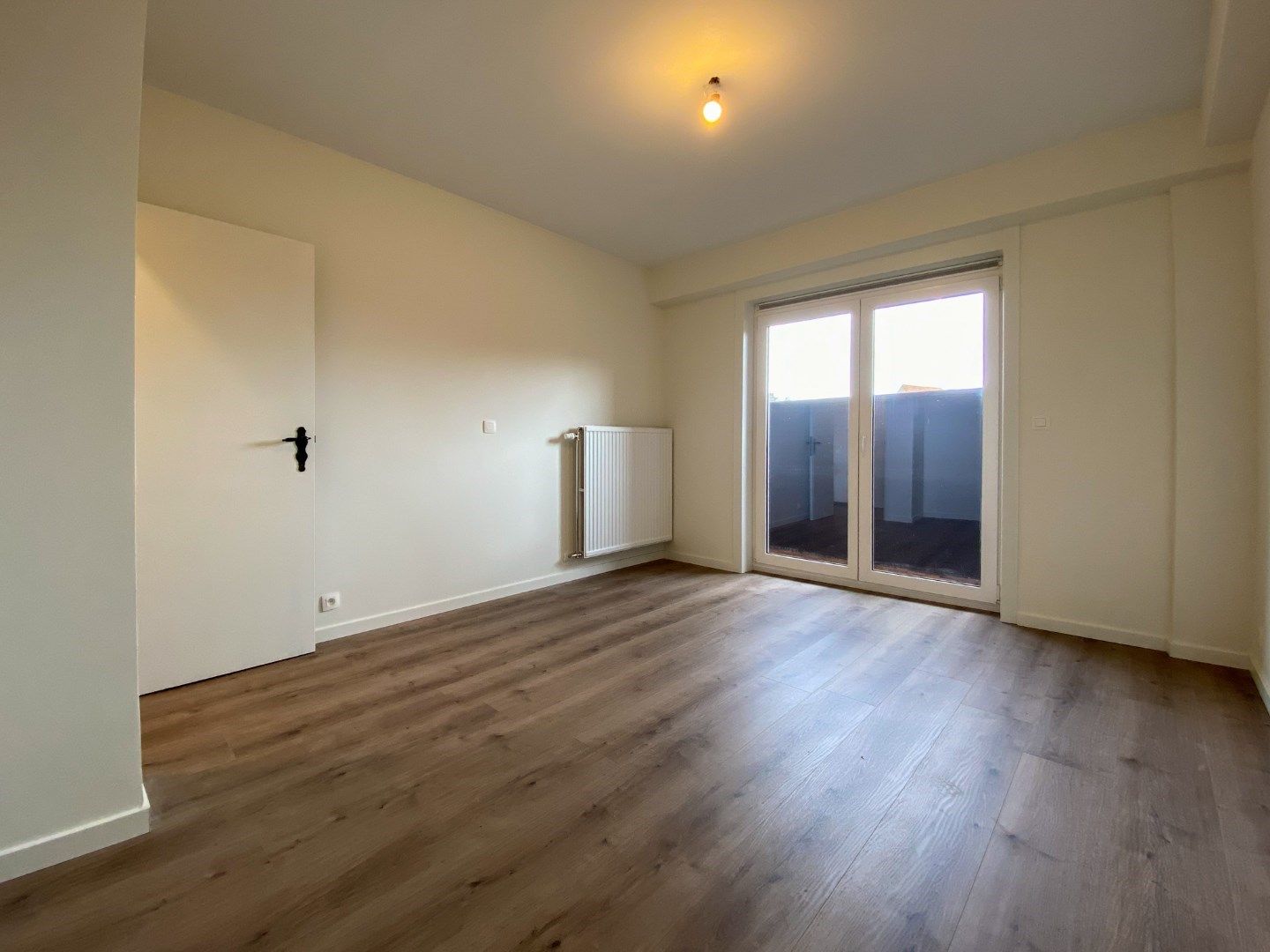 Volledig gerenoveerd appartement (140m²) met 2 slaapkamers en terras. foto 16