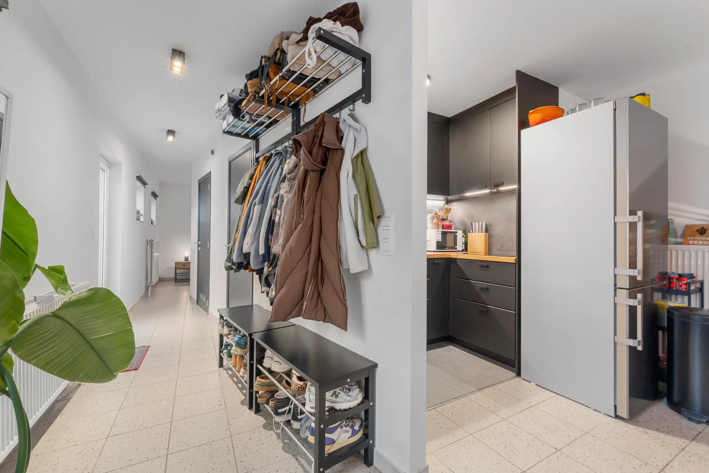 Ruim 1slaapkamerappartement met garage foto 8