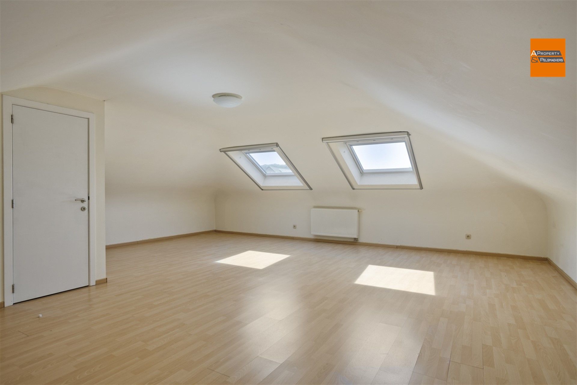 Een stijlvolle villa gelegen in een rustige straat in Kortenberg.

 foto 16