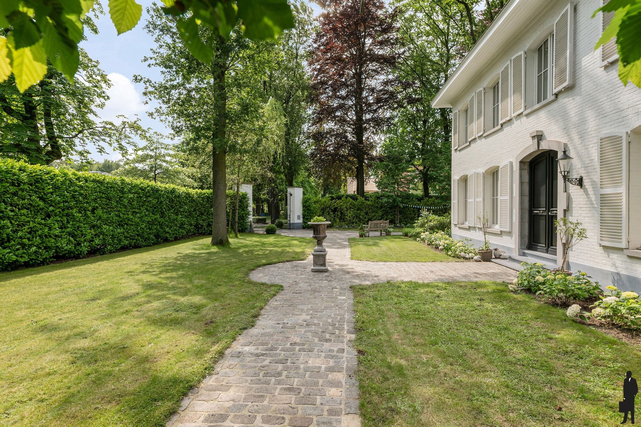 Gerenoveerde manoir villa op ca. 2.484 m², middenin villawijk, t' Vriesdonk! foto 24