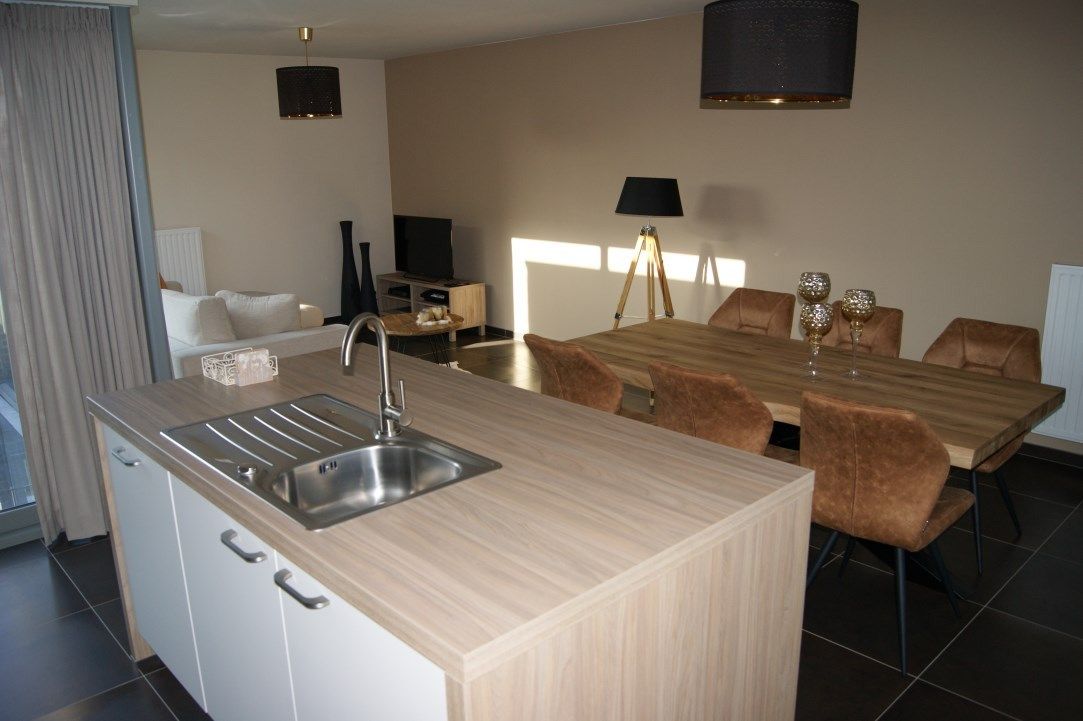 Lichtrijk 2-slp appartement (90 m²) met ruim zonneterras en autostaanplaats. foto 22