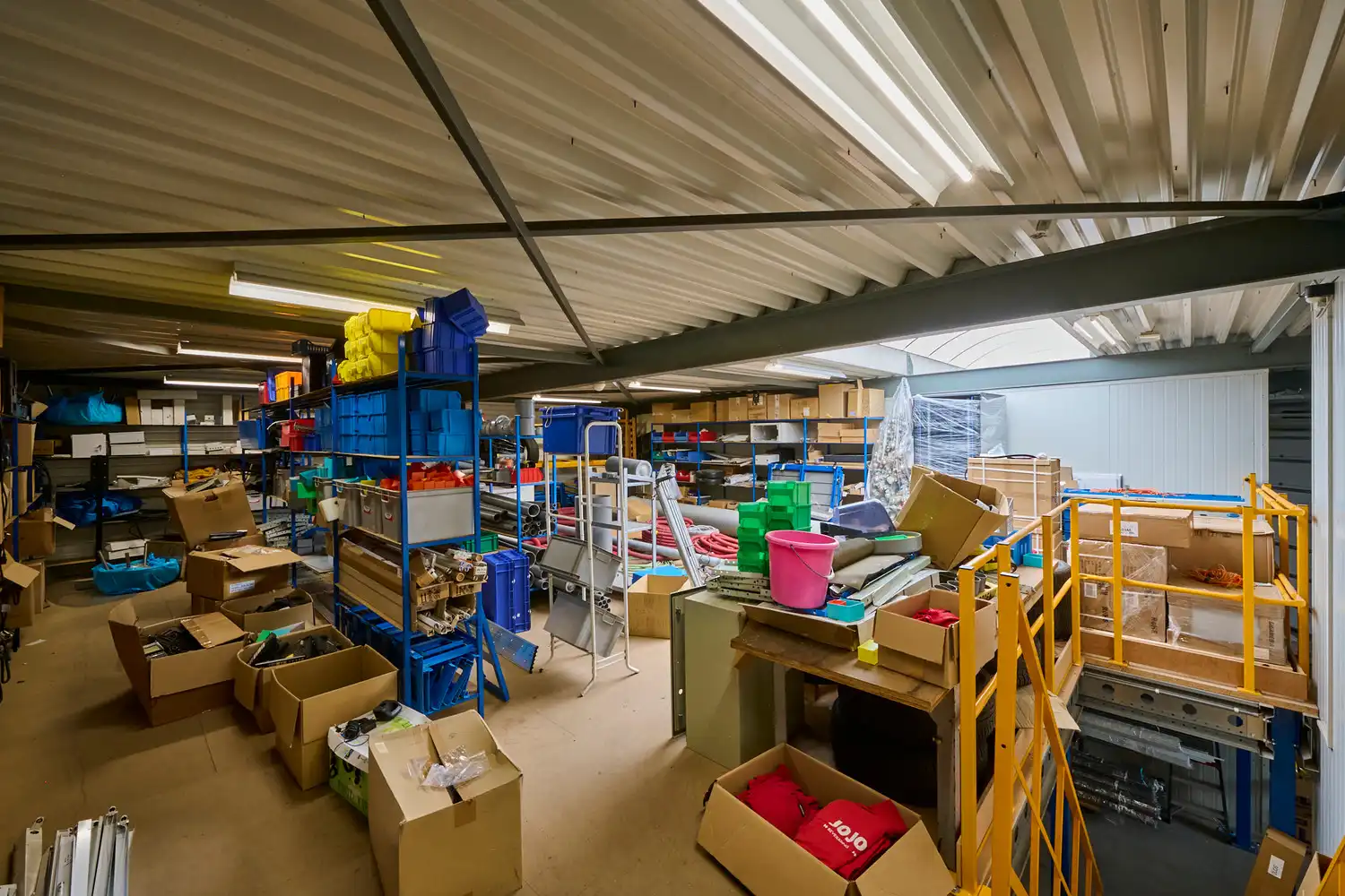 Representatief bedrijfsgebouw met luxe kantoren, showroom en bedrijfshal op zichtlocatie foto 11