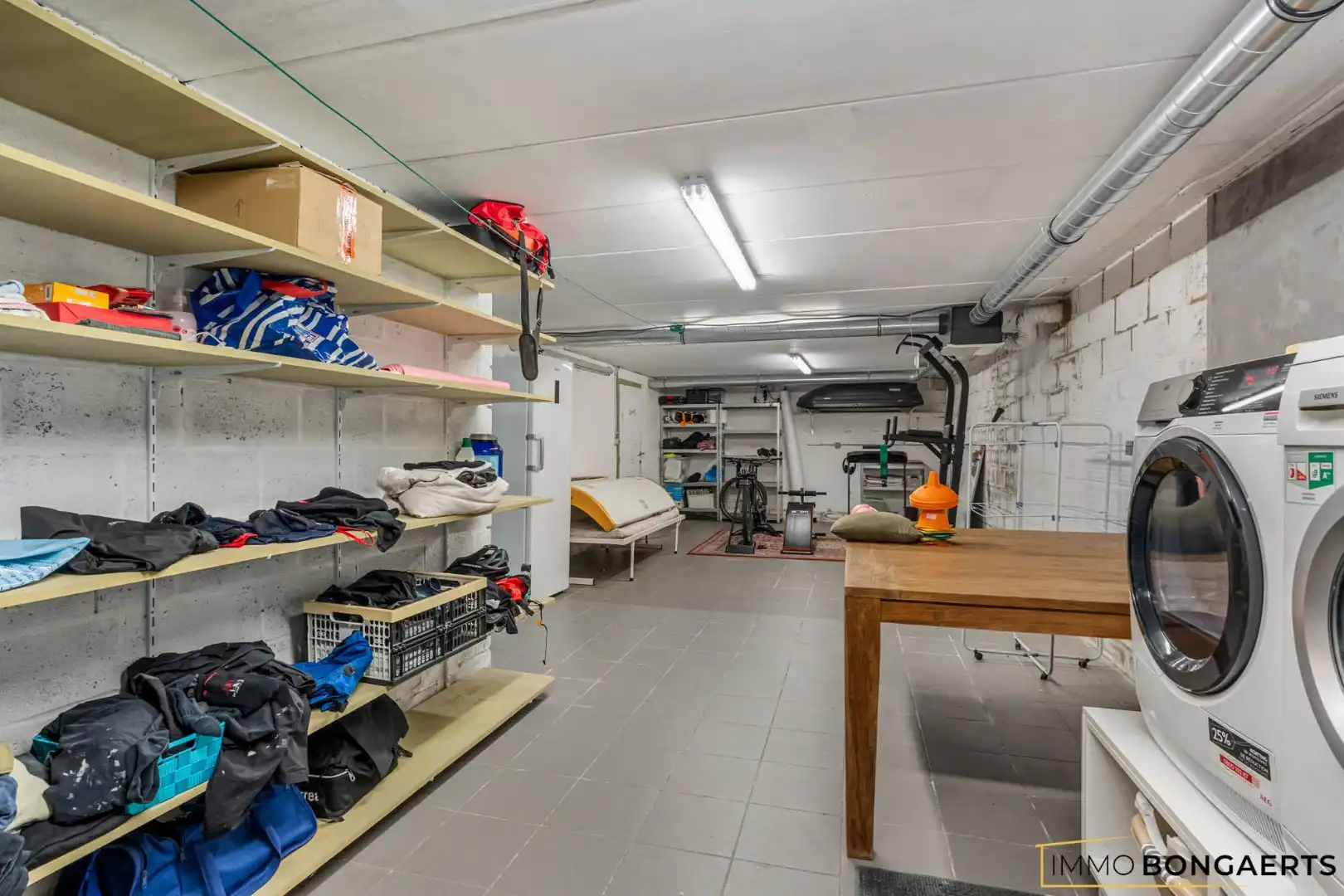 Energiezuinige woning met zwembad op rustige ligging in As foto 29